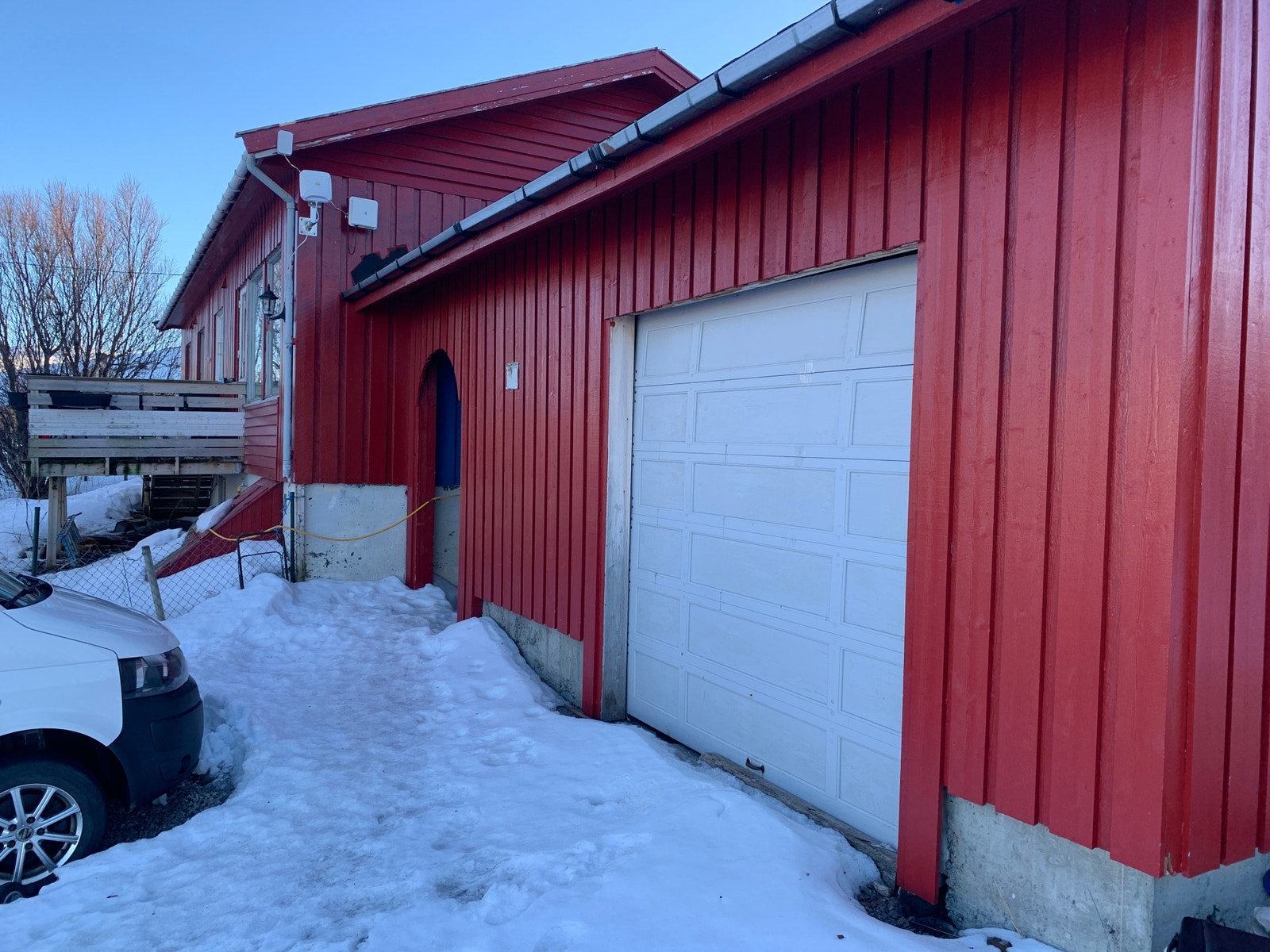 Garasje oppført 2000 Galleribilde