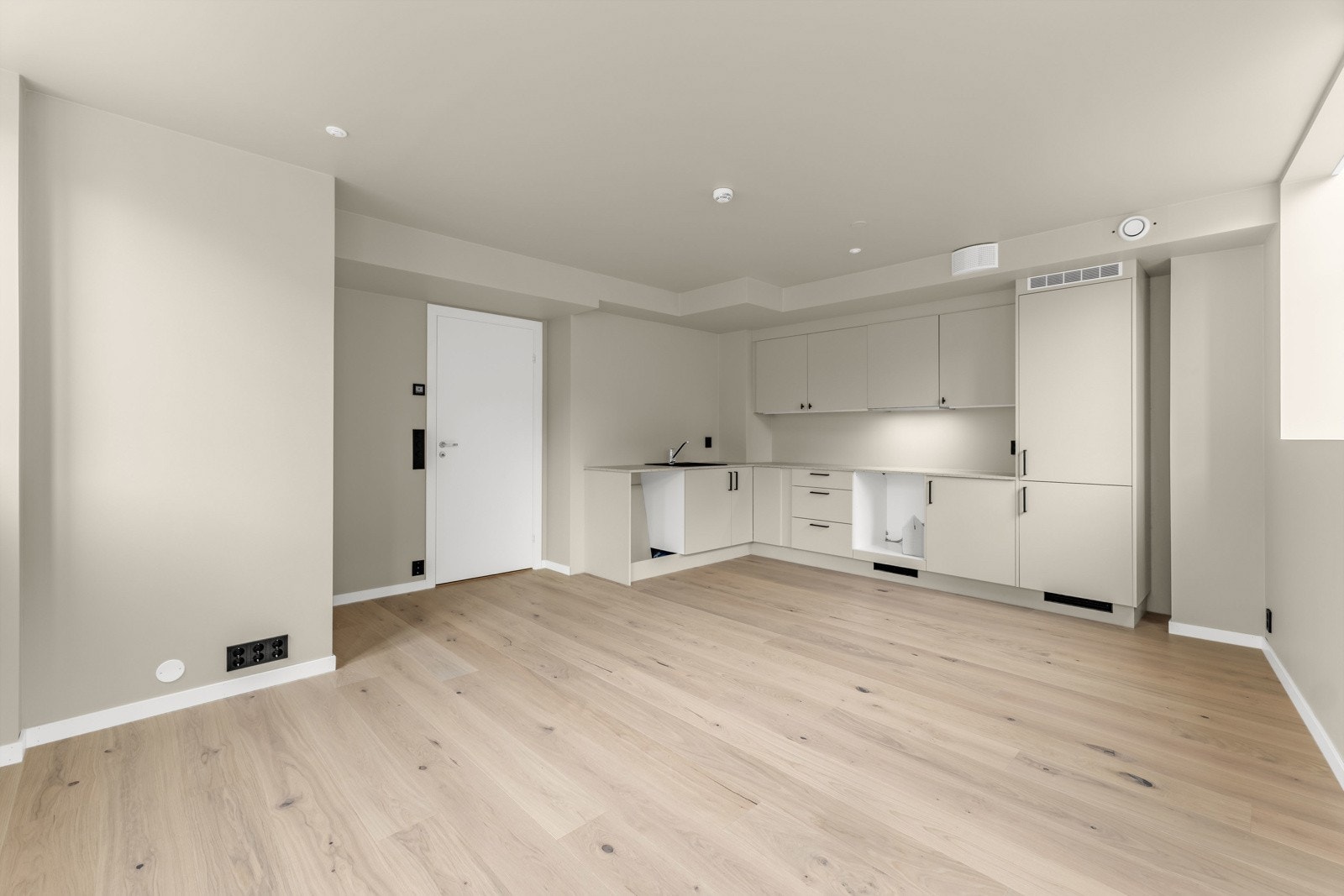 Kjøkkeninnredning fra Strai kjøkken, modell Tromsø. Galleribilde