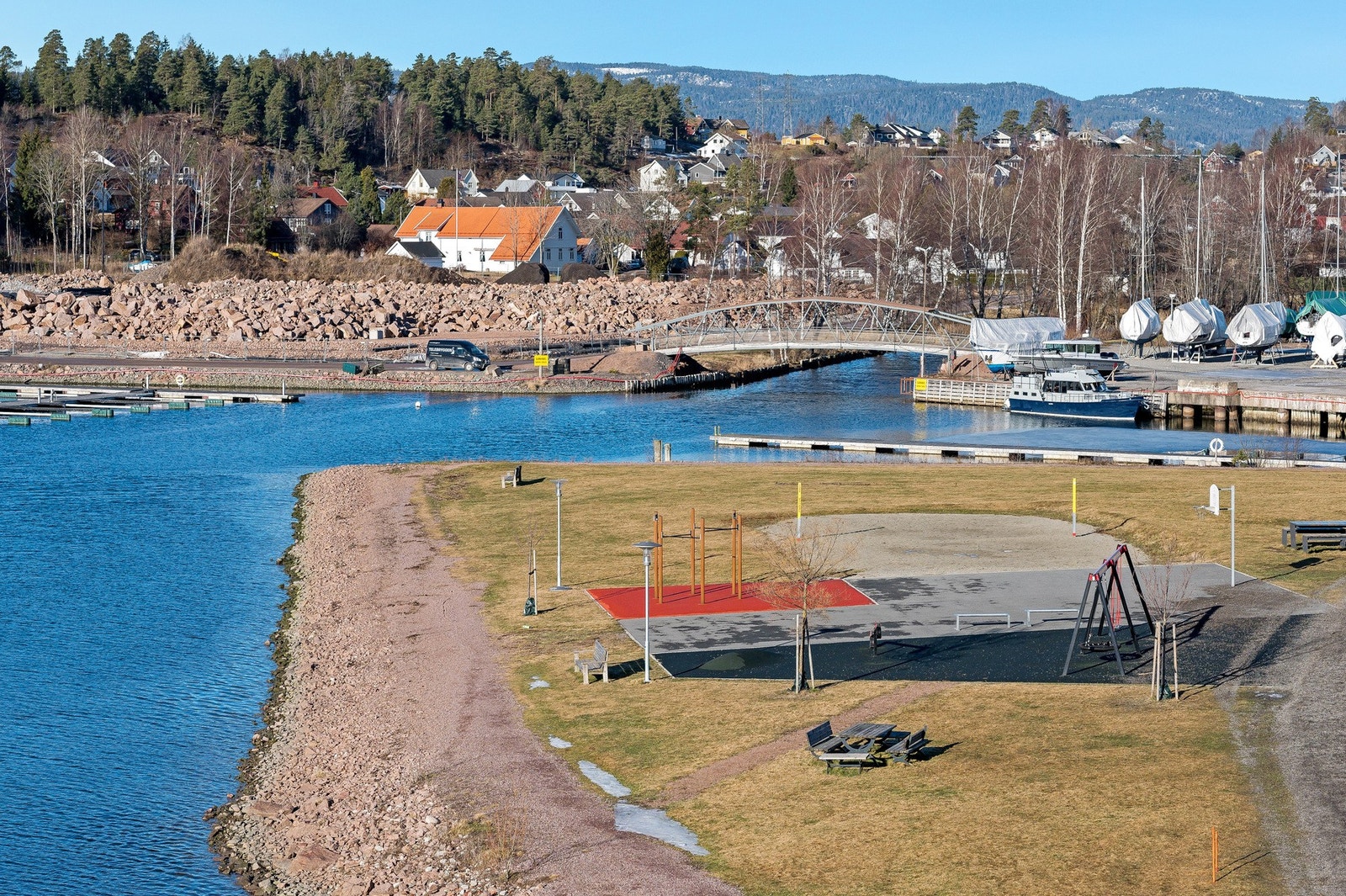 Området er svært barnevennlig med blant annet lekeplasser for de minste Galleribilde