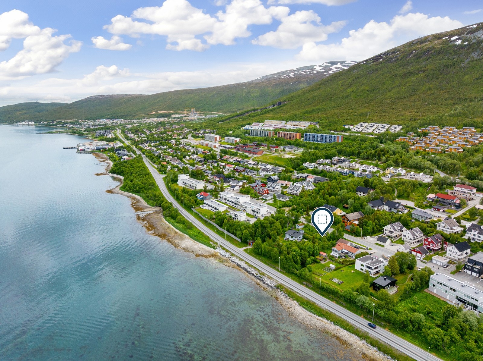 Skrånede tomt som egner seg godt for et hus med to plan Galleribilde