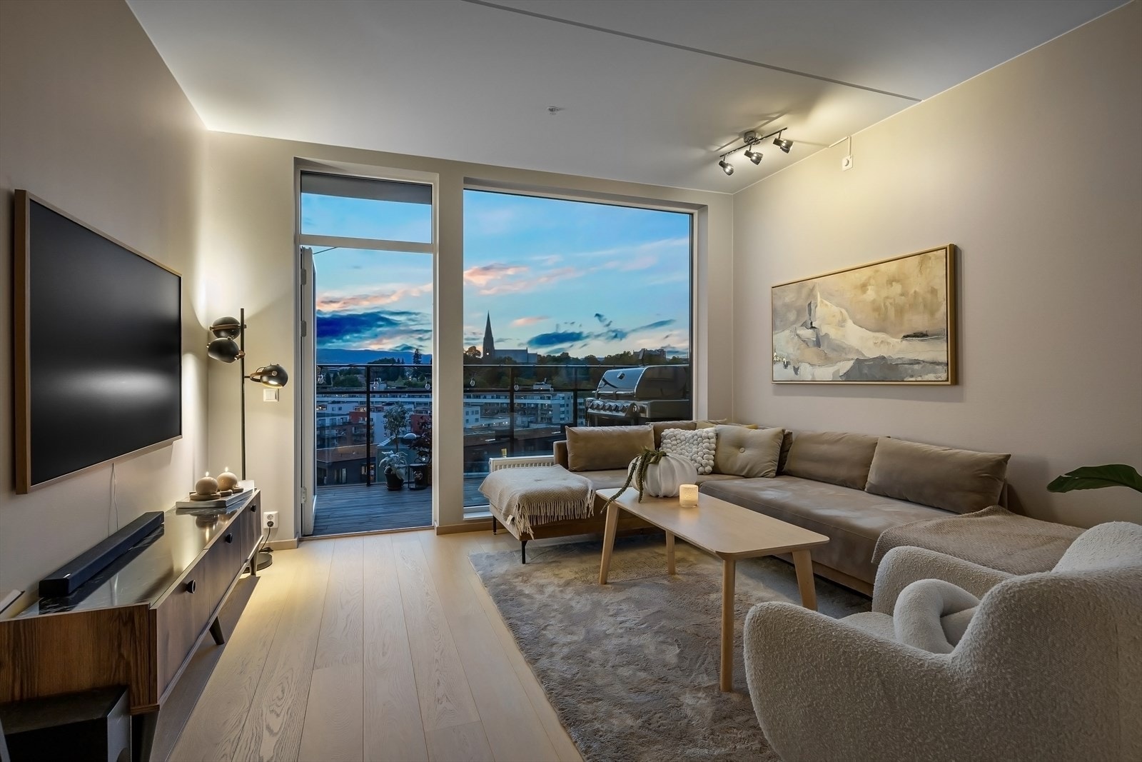 Leiligheten stod ferdig i 2019, og ble ytterligere modernisert i 2021. Galleribilde