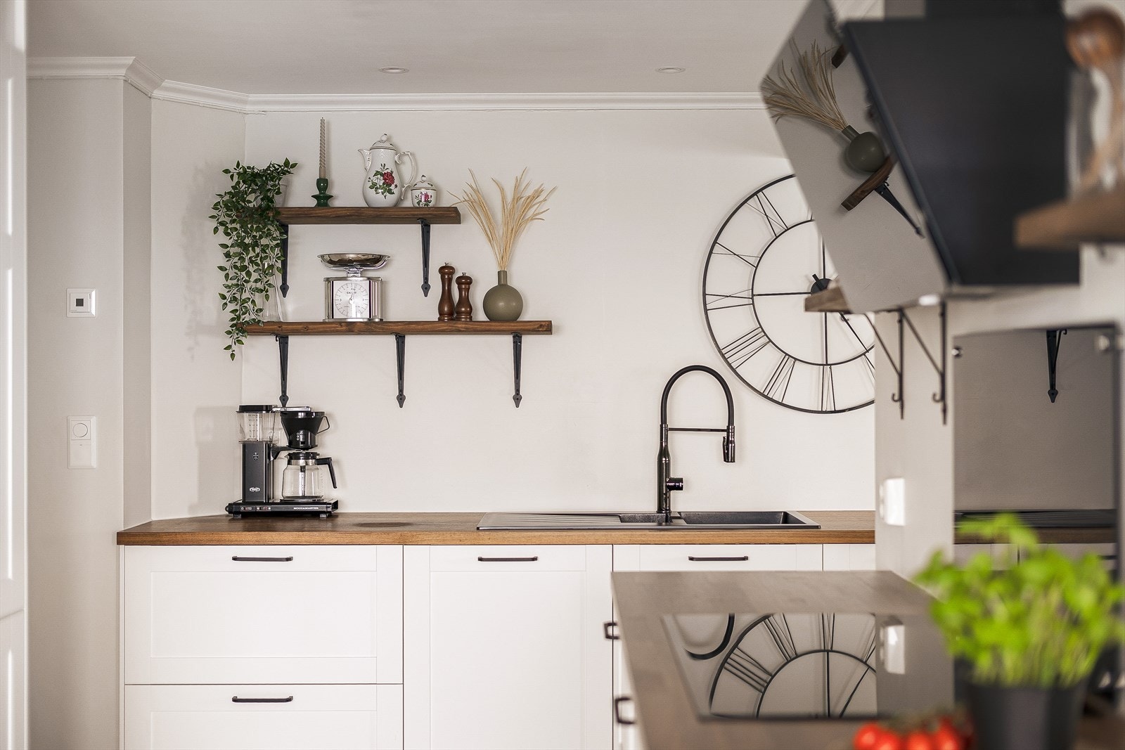 Her kan hele familien samles og samarbeide med forbredelsene, uten problem. Galleribilde