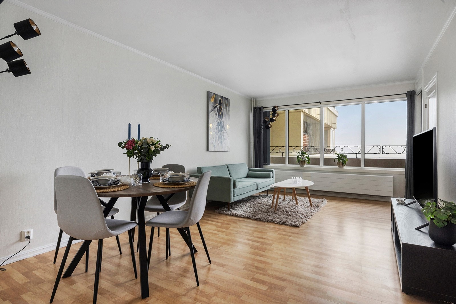 Velkommen til Nåkkves vei 5. Boligen presenteres av OBOS eiendomsmeglere v/ Nils Tore Gjone. Foto: Junaid Hanif. Diakrit Galleribilde