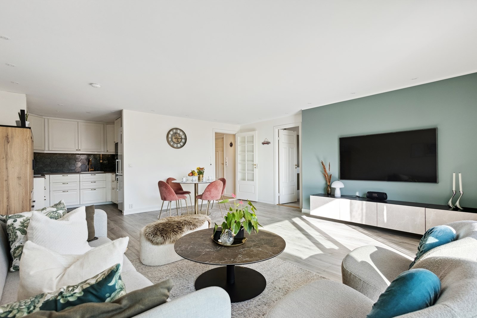 Det er gulvvarme i alle rom, med unntak av soverommet. Galleribilde