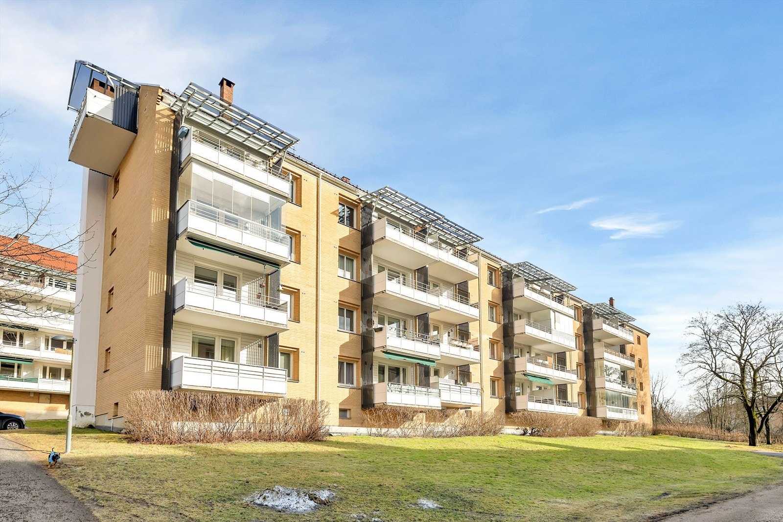 Beliggenheten i 3. etasje gir en fin balanse mellom utsyn og tilgjengelighet. Galleribilde