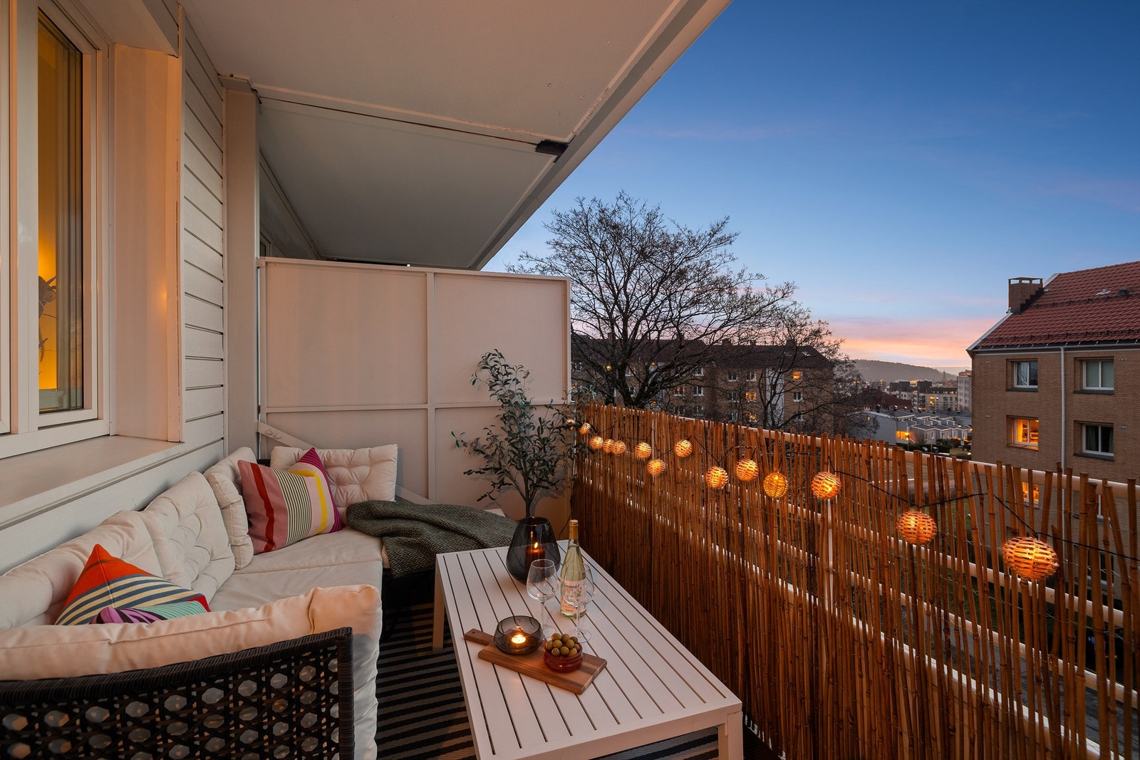 Her får du en fin forlengelse av stuen i sommerhalvåret. Galleribilde