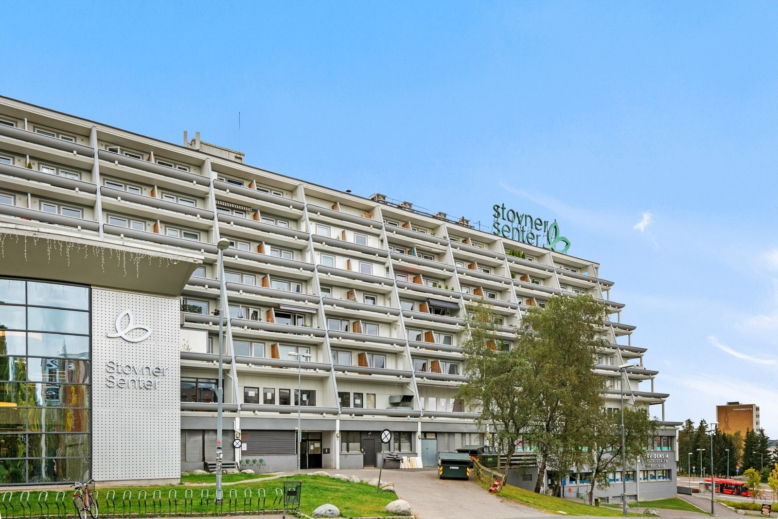 Korte avstander til flotte tur- og rekreasjonsmuligheter i marka, både sommer og vinter. Galleribilde