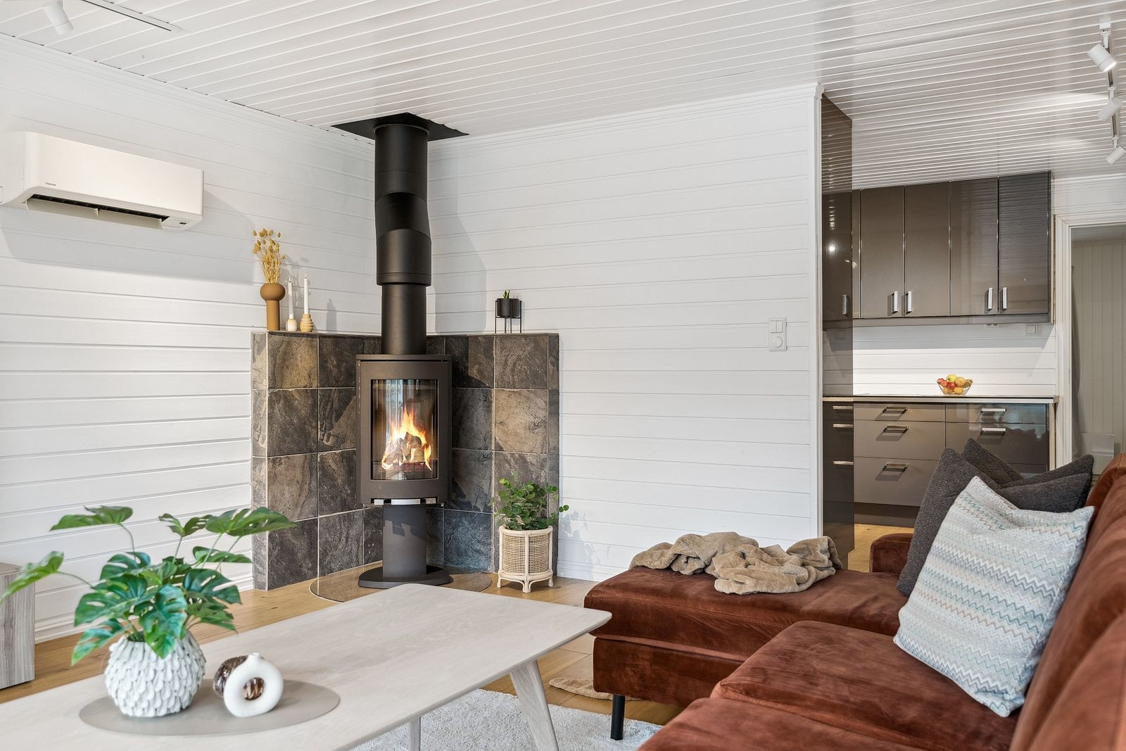 Boligen er omfattende oppusset de siste 10 årene med bl.a. nytt kjøkken og bad. Galleribilde