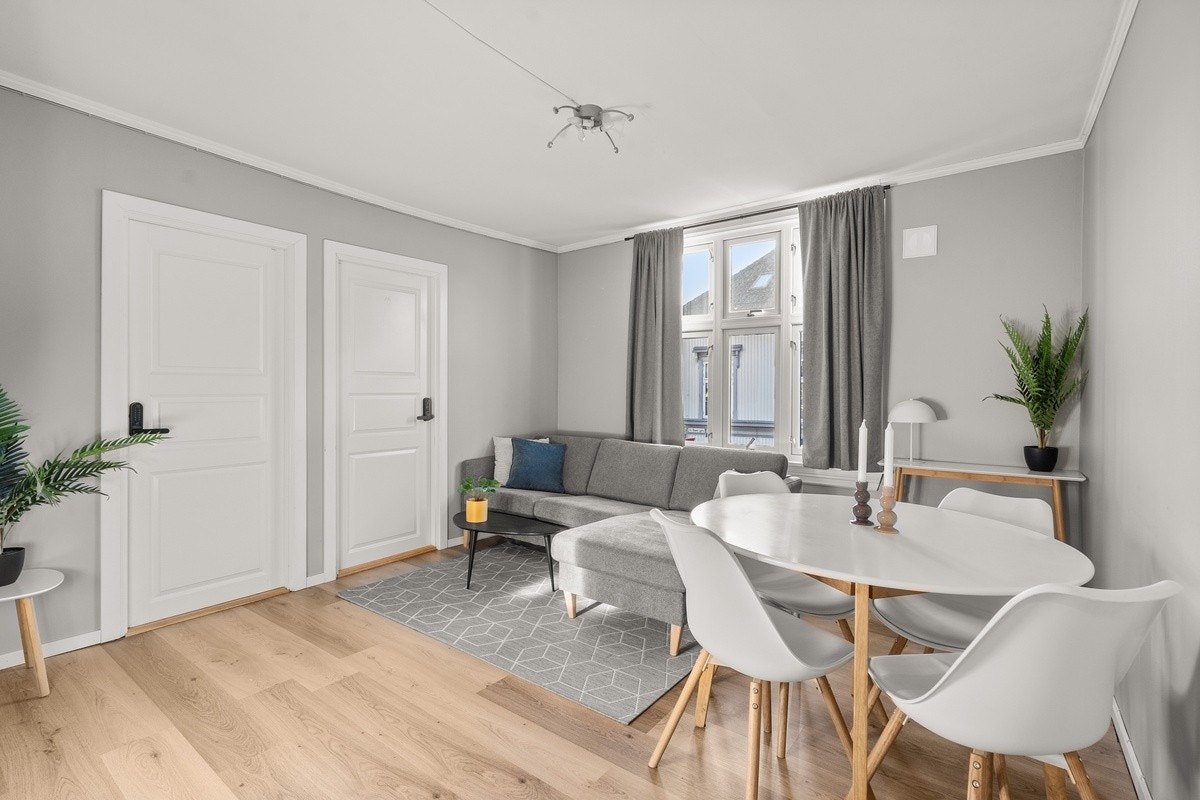 Fra stuen er det to soverom Galleribilde