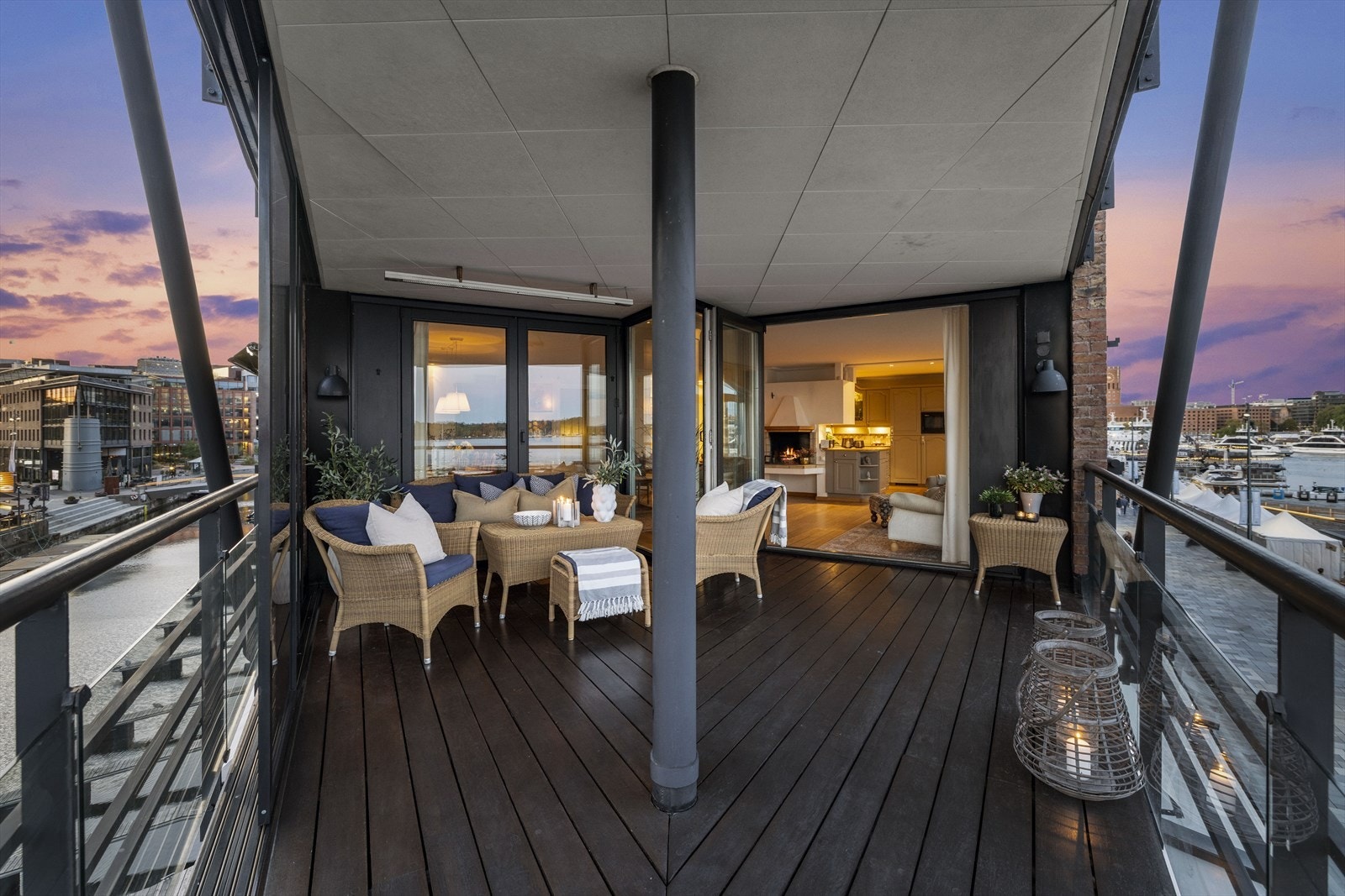I denne leilighetene har du sjø på 2 sider. Galleribilde