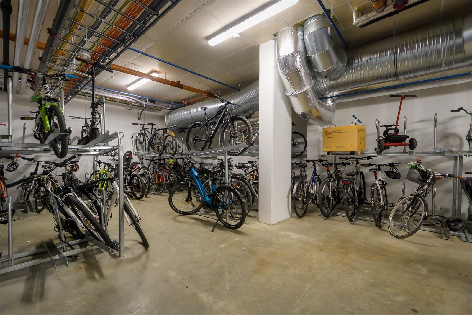 Felles sykkelbod. Galleribilde