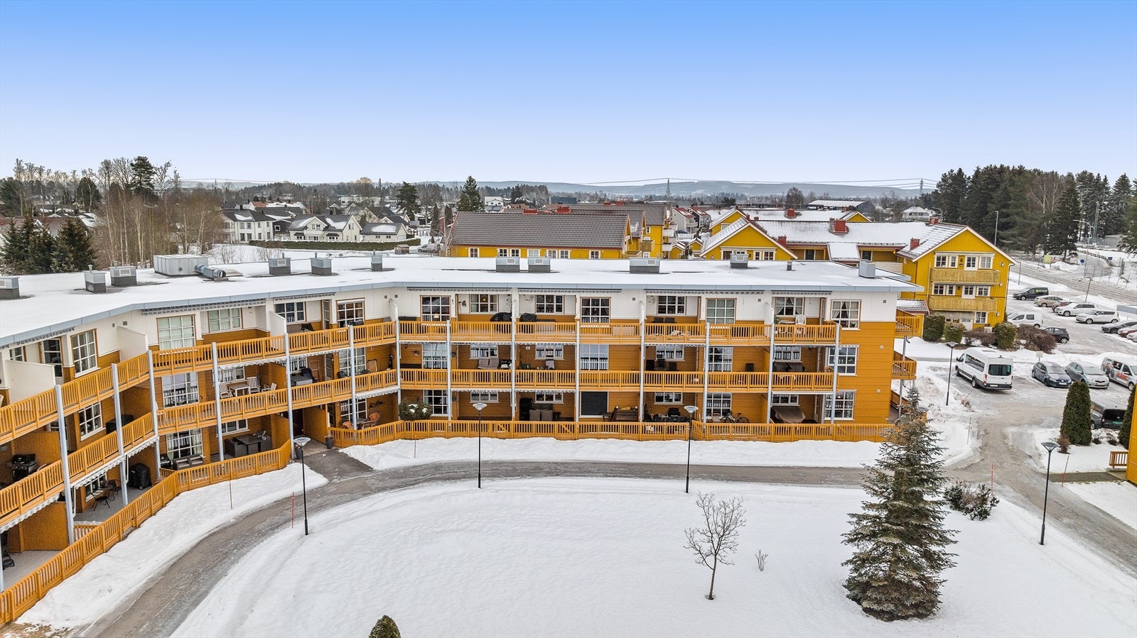 Fasade sett fra gårdsrom Galleribilde