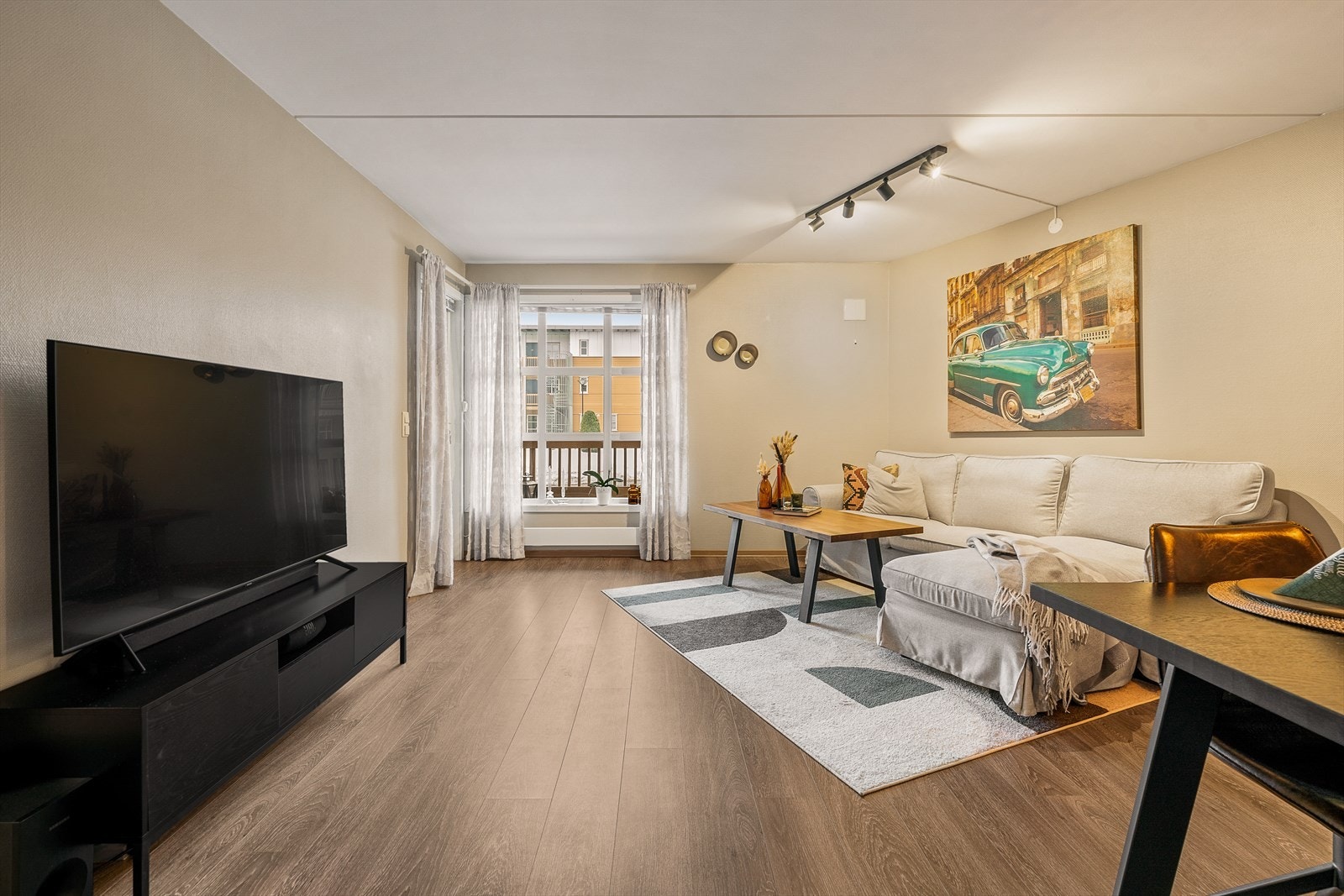 Stue med utgang til terrasse Galleribilde