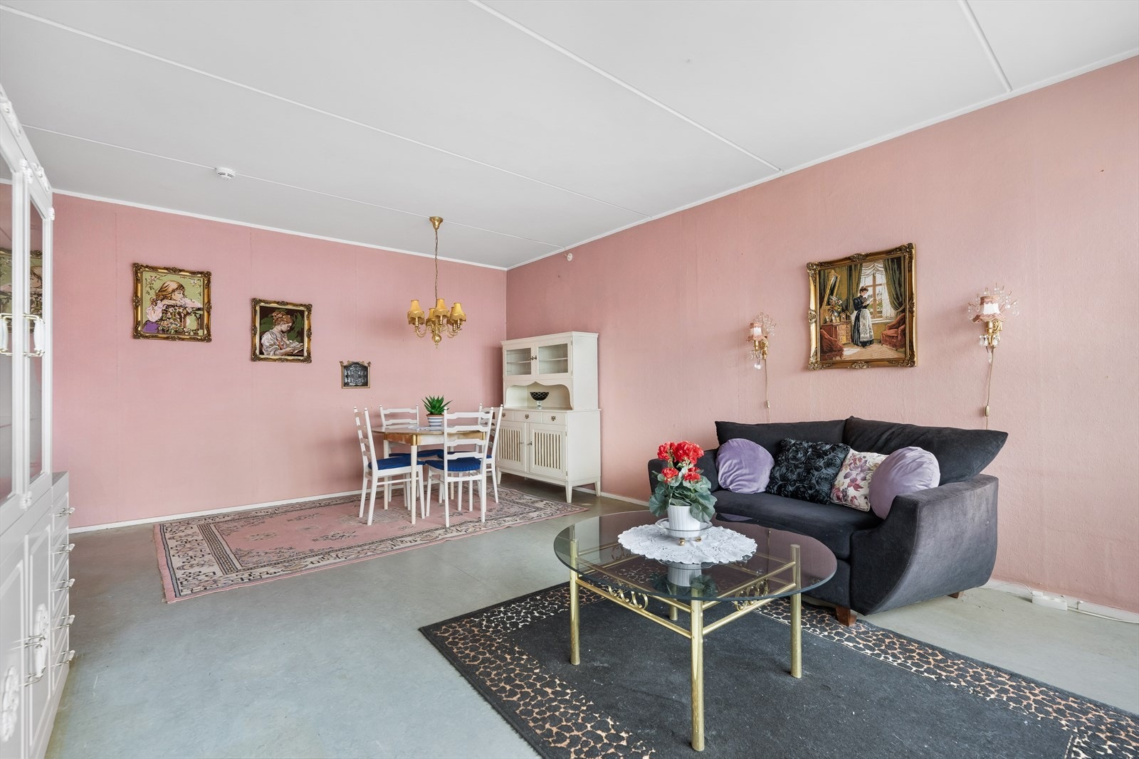 God plass for spisestue i stuen. Galleribilde