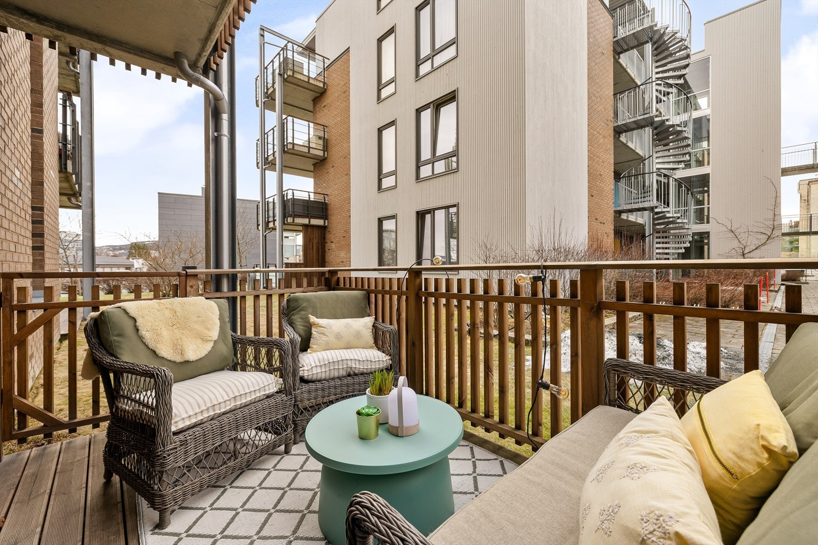 Med delvis overbygg kan terrassen nytes gjennom flere årstider. Galleribilde