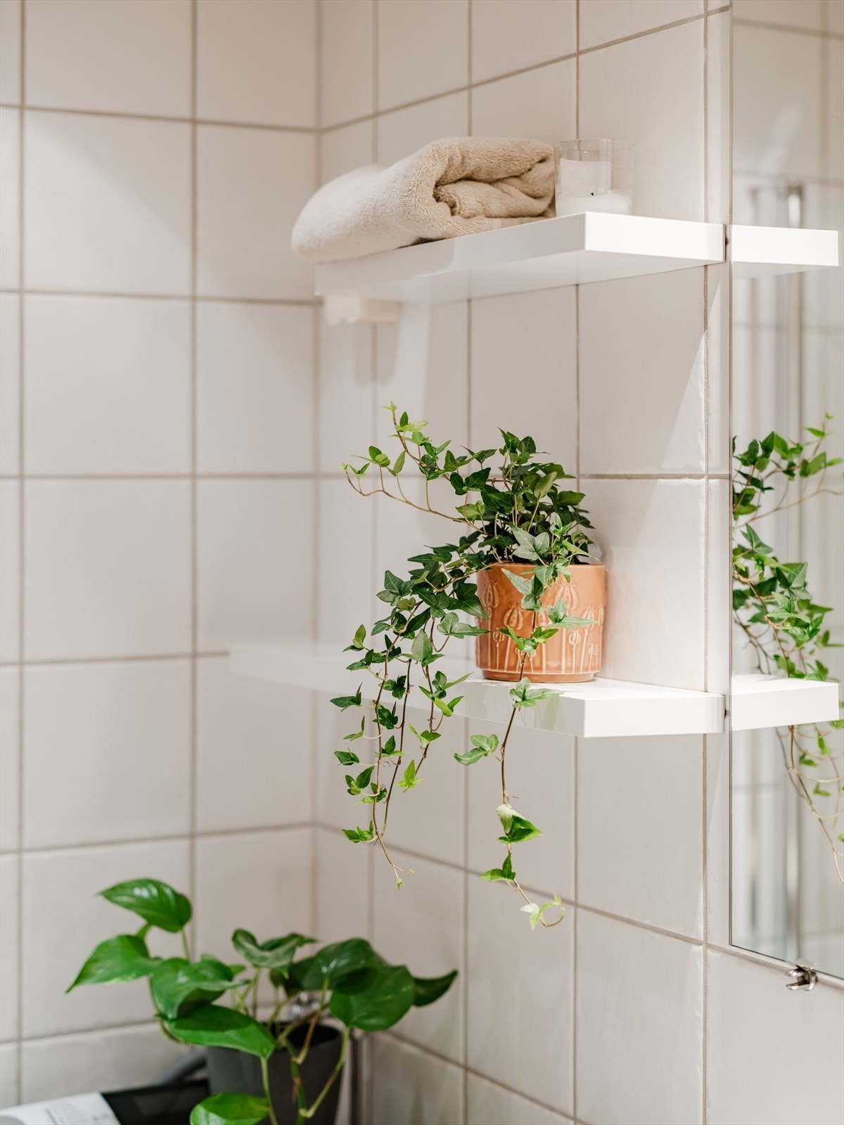 Praktisk med plass til vaskemaskin på bad, i tillegg har aksjealget fellesvaskeri. Galleribilde