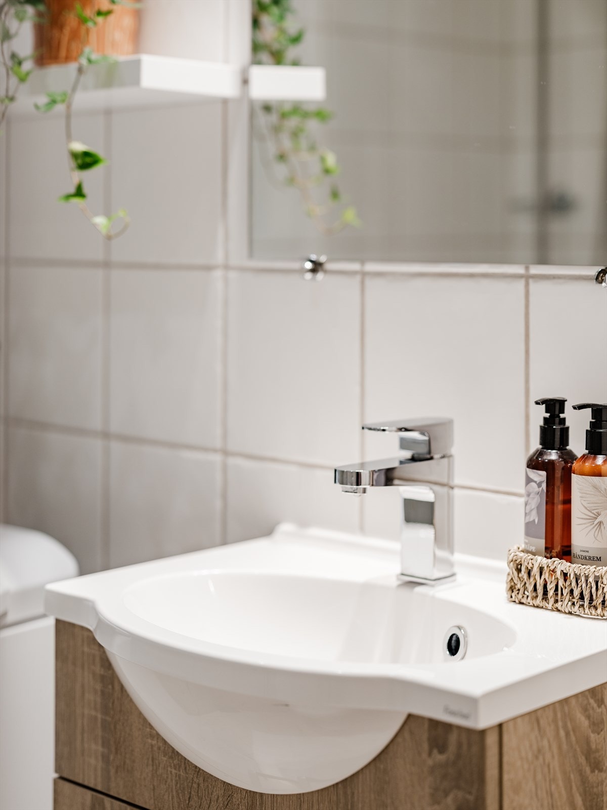 Servant med underskap er montert i 2022. Galleribilde