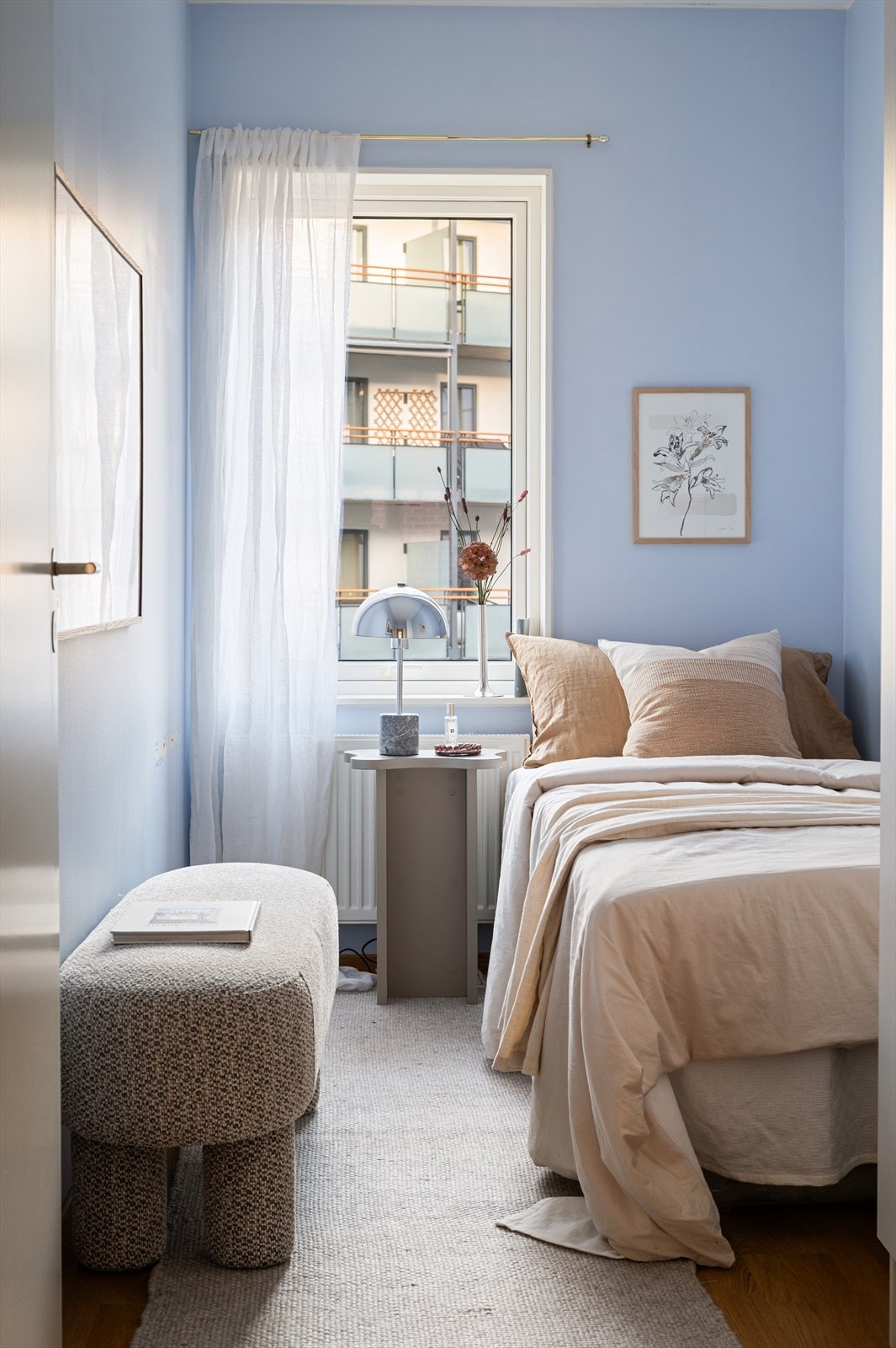 Her er det god plass til seng, pult eller annet ønskelig møblement. Galleribilde