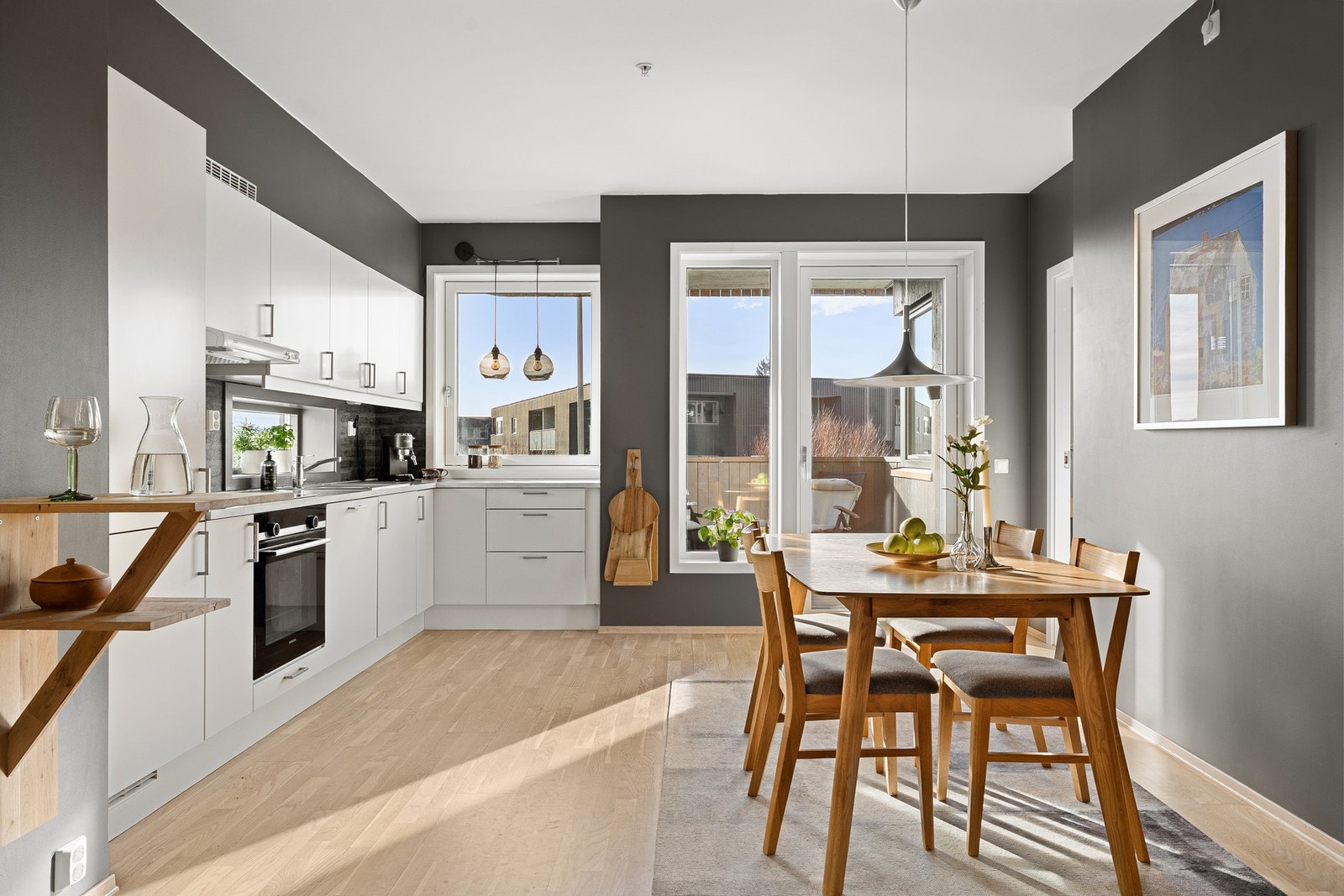 Stort og fint kjøkken på hele 15,4 kvm. Galleribilde