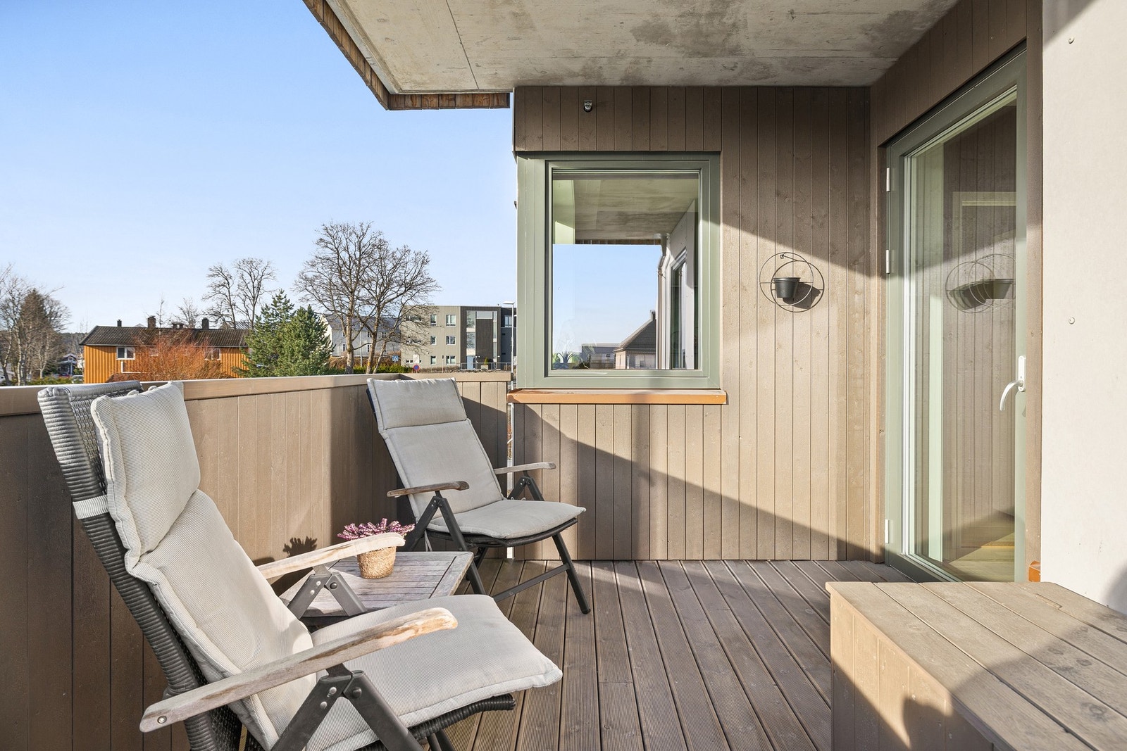 Den sørvendte balkongen er på 8,7 kvm. Galleribilde