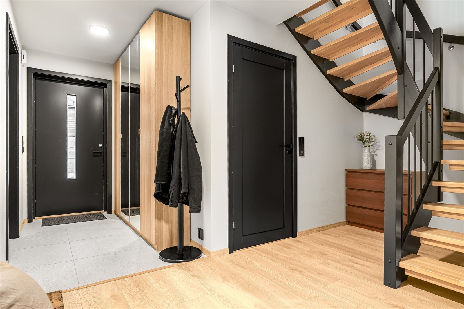 Boligen er utstyrt med balansert ventilasjon som sikrer energieffektivt og komfortabelt inneklima Galleribilde