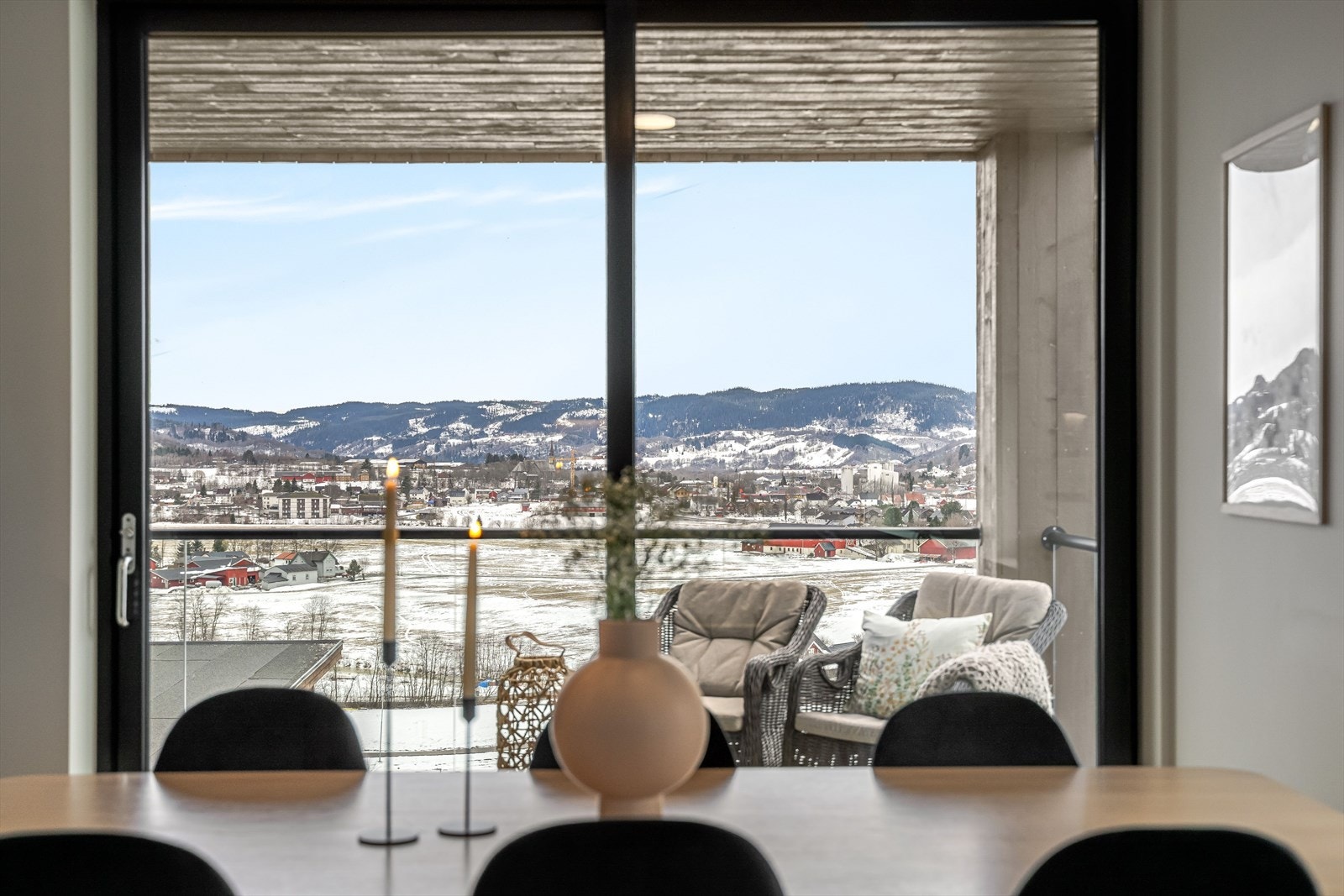 Boligen har en attraktiv beliggenhet i det nye boligfeltet Kleivan på Fannrem! Galleribilde