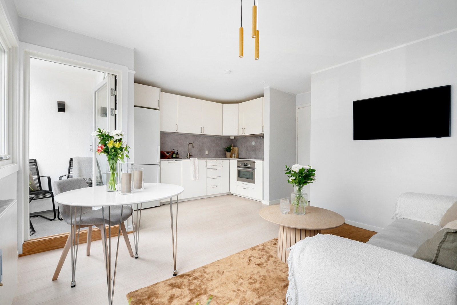 Stuens planløsning er åpen og sosial. Galleribilde