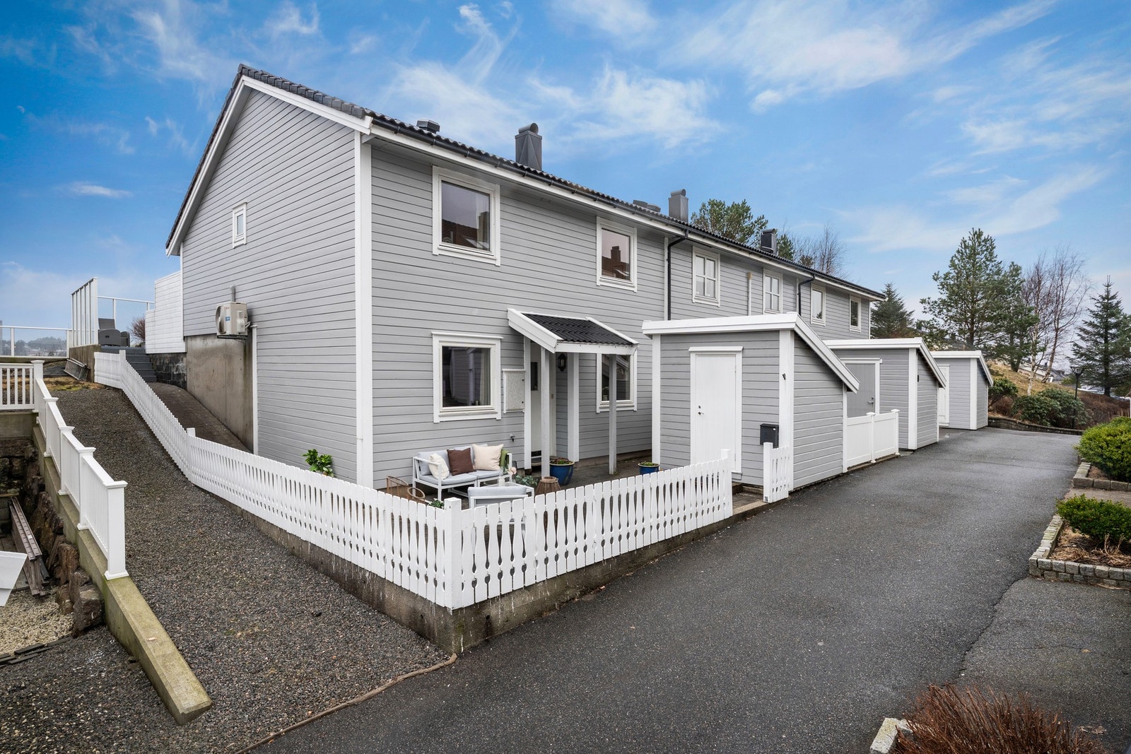 - Velkommen til Nedre Stiaberget 36 presentert v/Andreas Rasmussen Privatmegleren Foto: Arvid Berg - Galleribilde