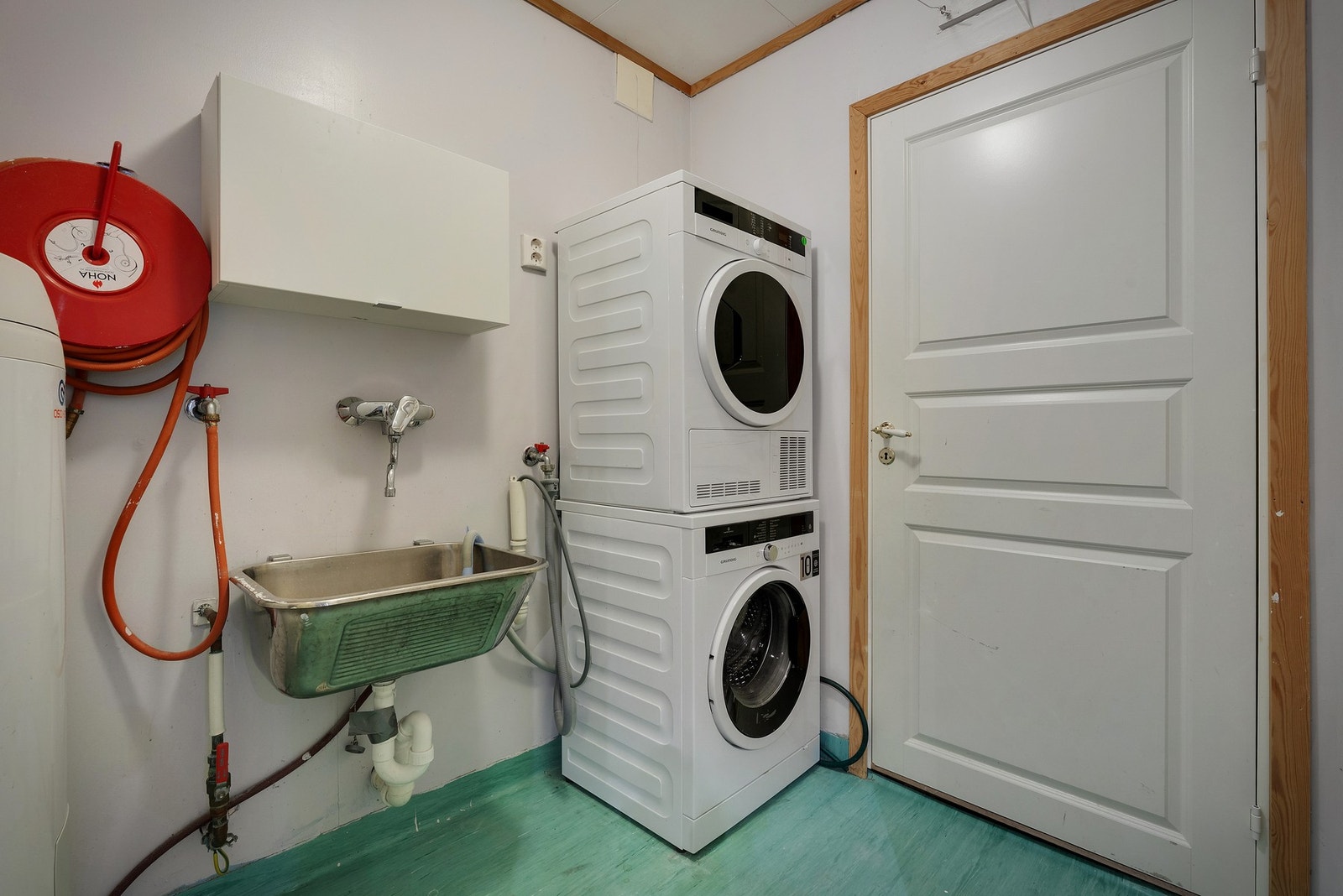 - Praktisk med separat vaskerom - Galleribilde