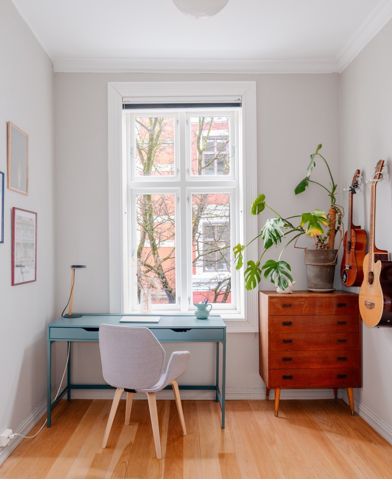 Rommet har godt med naturlig lysinnslipp. Galleribilde