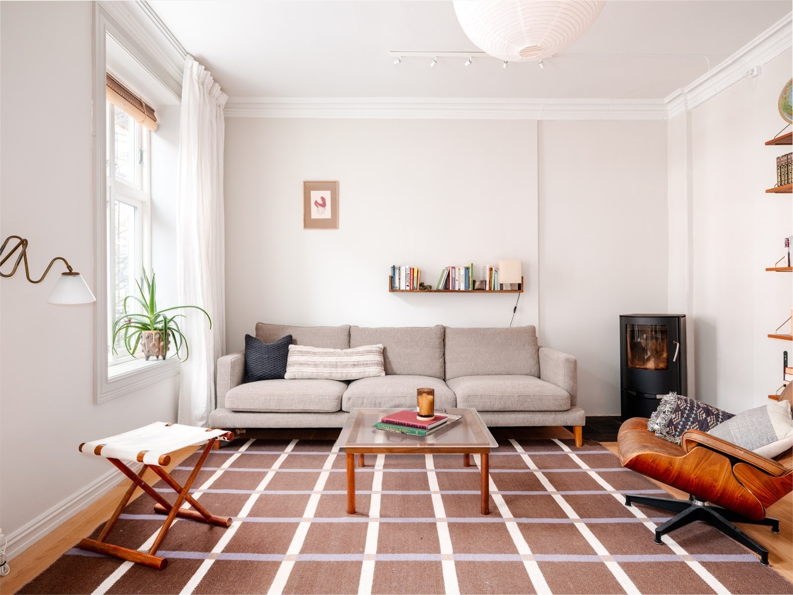 Her får kjøper gleden av klassiske detaljer som rosett og doble fløydører. Galleribilde