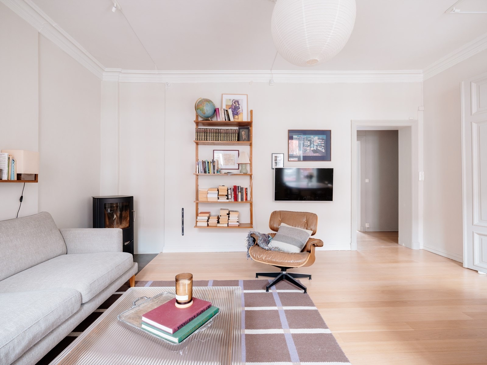 Peis i stue gir en lun og hyggelig atmosfære. Galleribilde