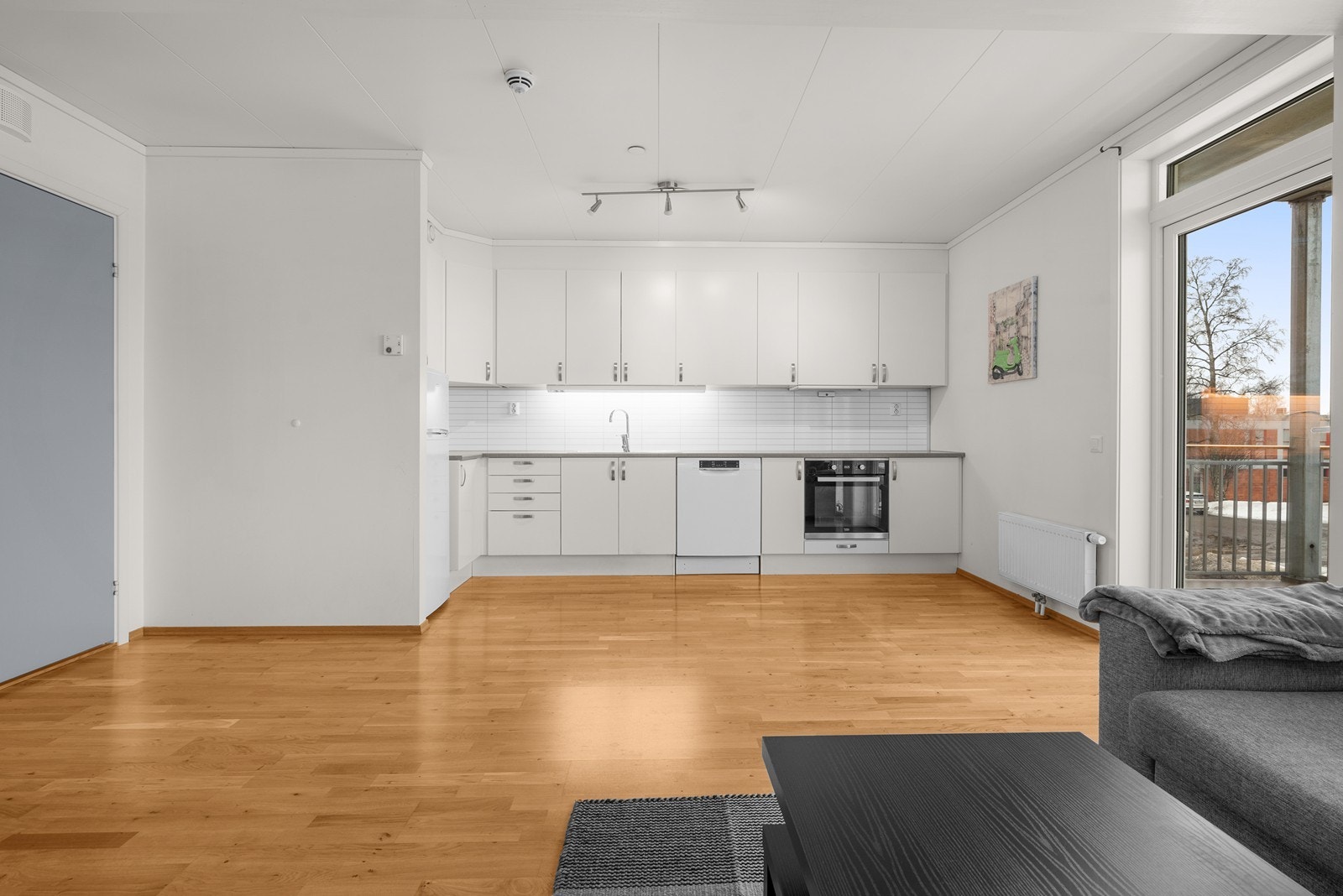 Stue med åpen kjøkkenløsning Galleribilde