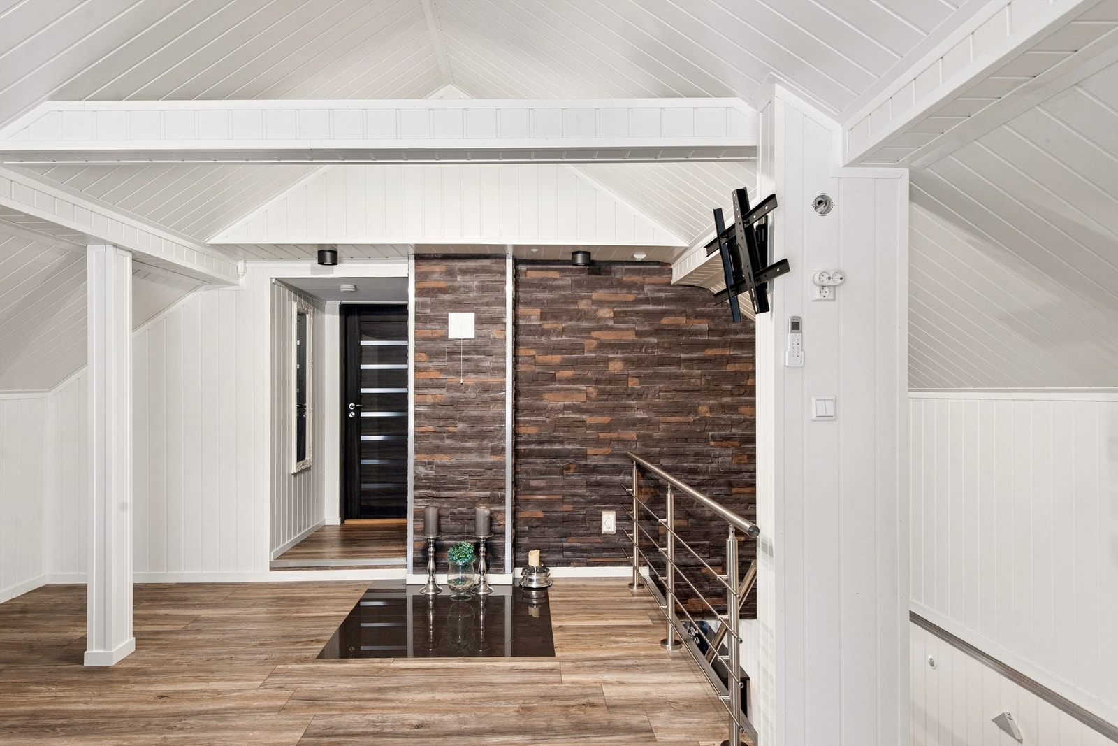 Anneks. Rommene er ikke byggemeldt og ikke godkjent for varig opphold. Galleribilde