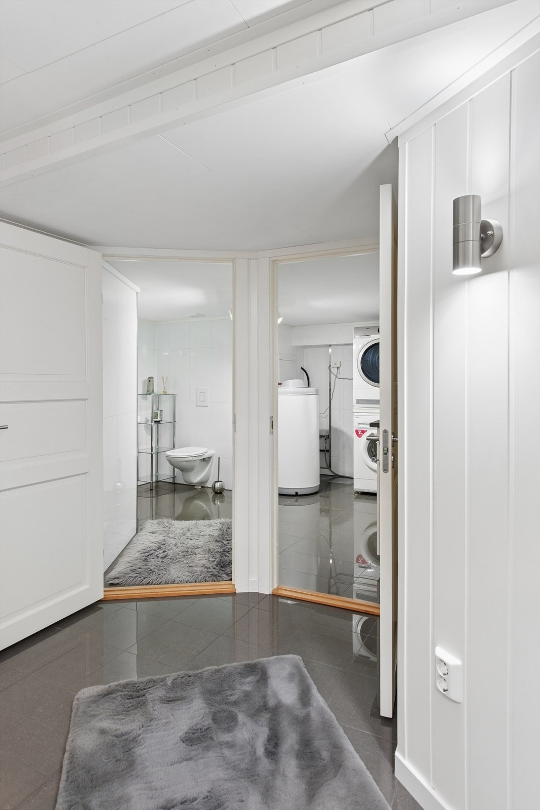 Gang kjelleretasje. Galleribilde