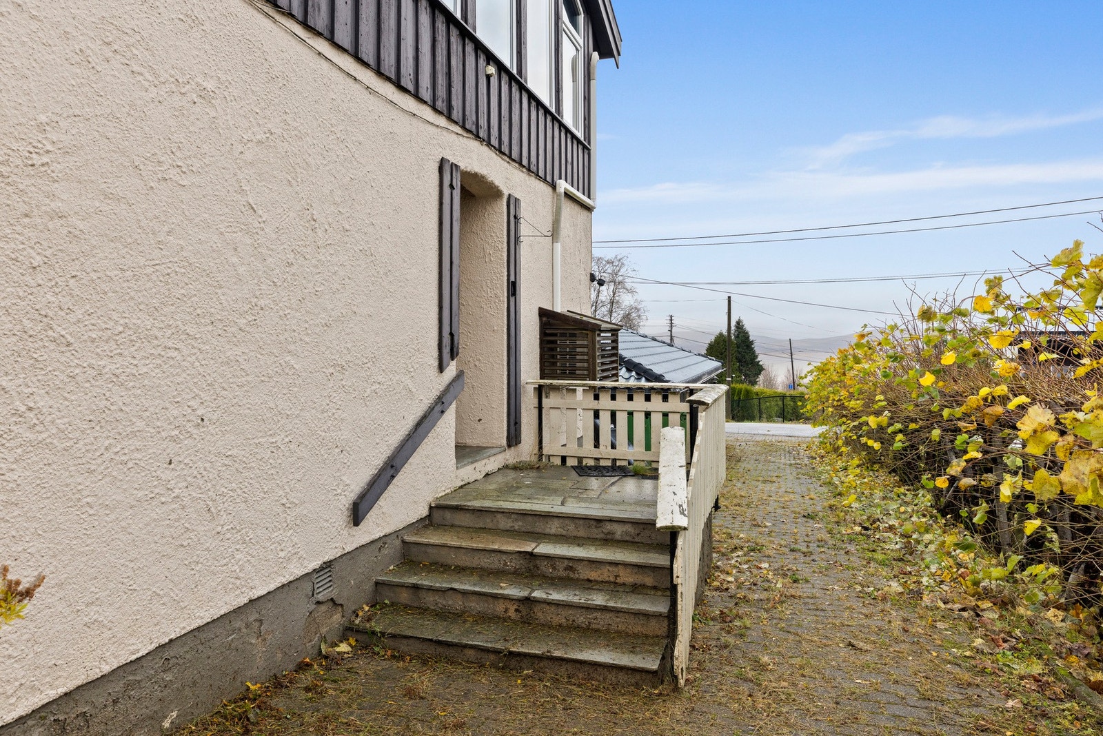 Inngangsparti til boligen. Galleribilde