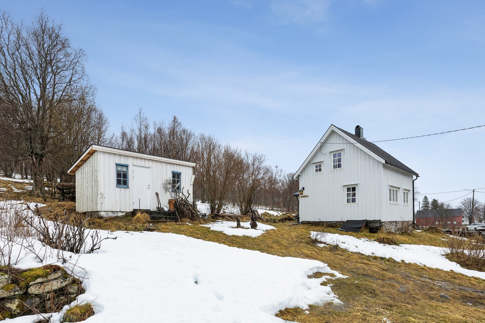Fin beliggenhet på en stor tomt. Galleribilde