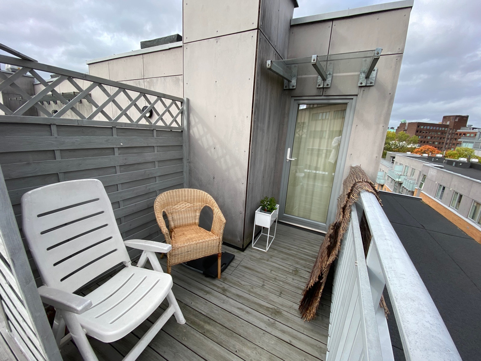 Eget avgrenset uteområde tilhørende leiligheten. Galleribilde