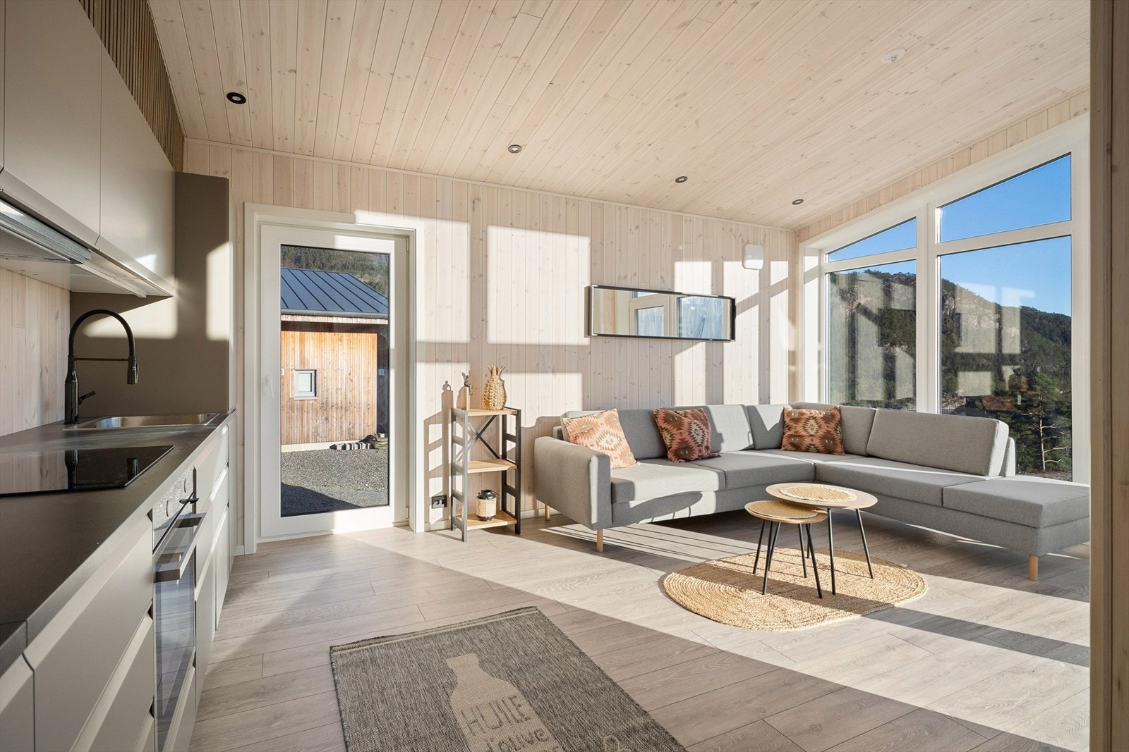 En lekker funkishytte med gjennomført moderne preg. Galleribilde