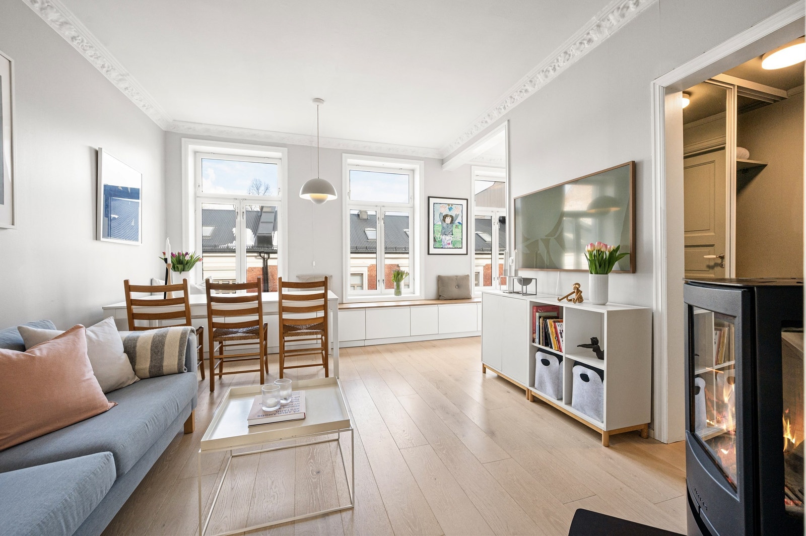 Tom Martinsen har gleden av å presentere enn lekker og arealeffektiv 2-roms med klassiske detaljer og høy standard. Galleribilde