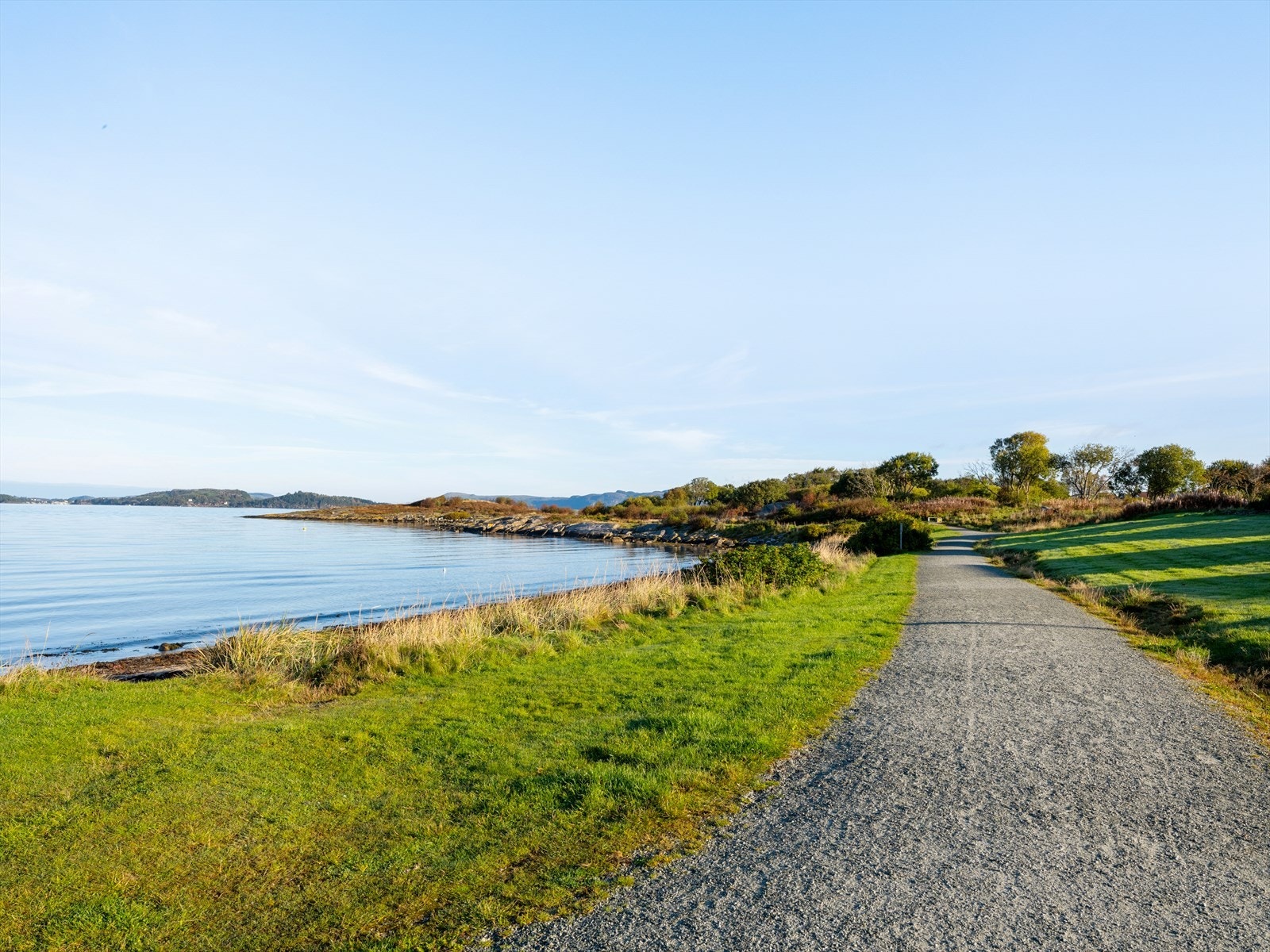 Herlige turområder som Lundsneset og Trollskogen innbyr til rekreasjon for hele familien. Galleribilde