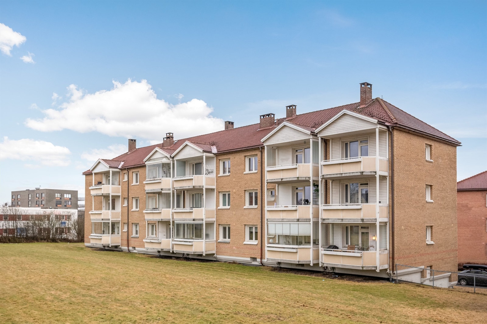 Samtidig er du i gangavstand til noen av Oslos flotteste bydeler, og bare 10 min unna nærmeste T-bane som tar deg til alle Oslos kanter Galleribilde