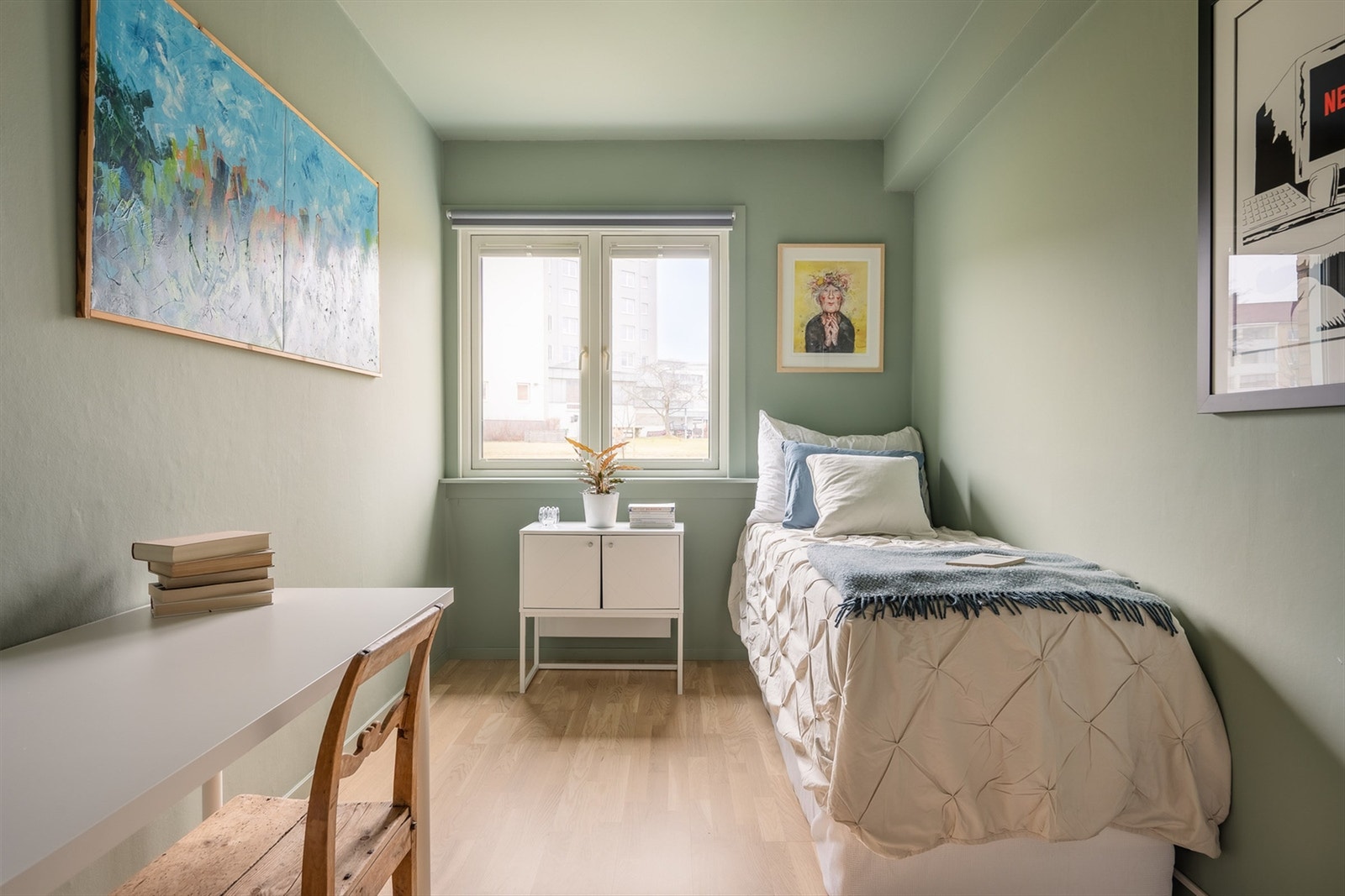 Soverom II er av god størrelse og egner seg like godt som både barnerom, gjesterom eller hjemmekontor! Galleribilde