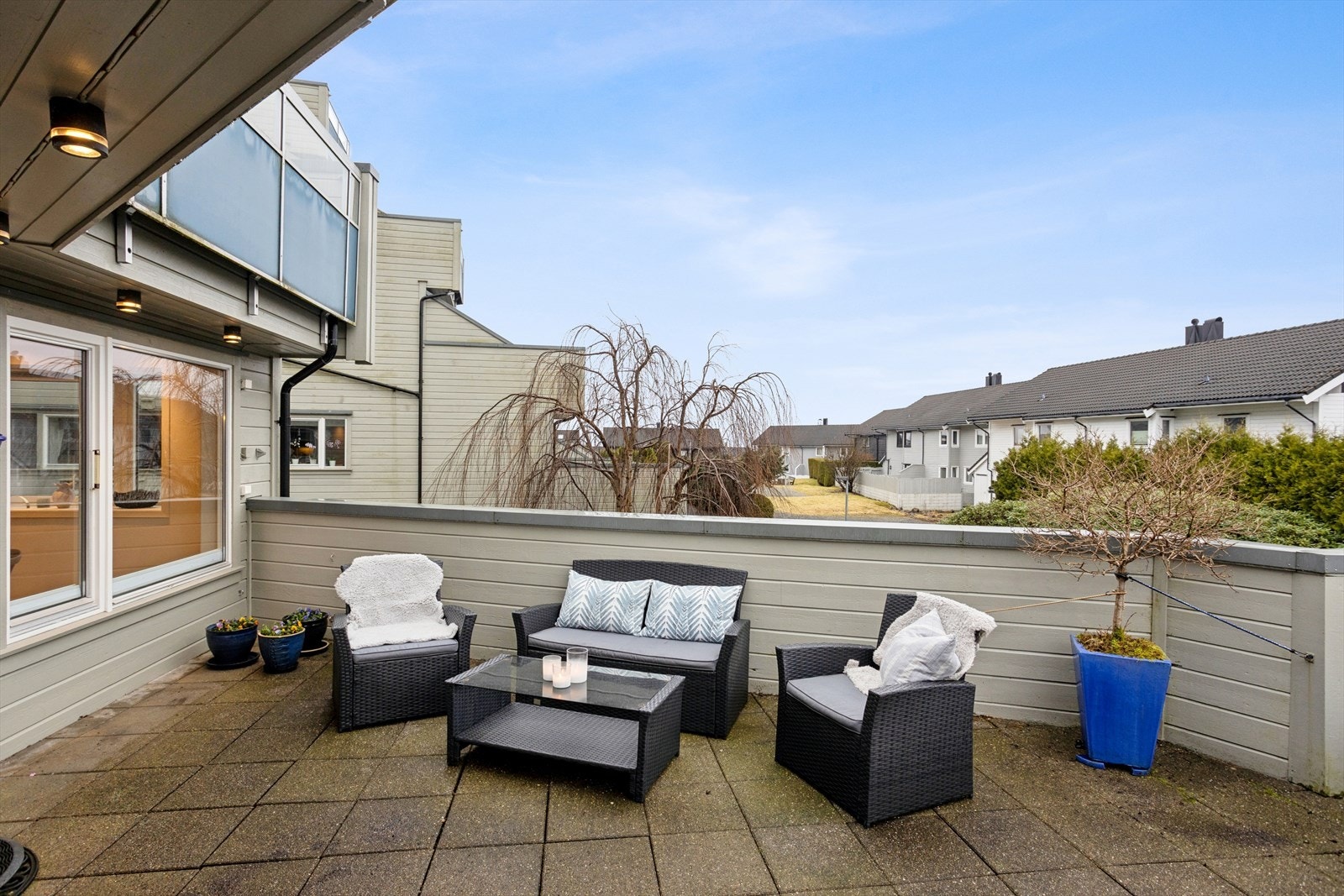 Terrassen har strømuttak og god utebelysning. Galleribilde