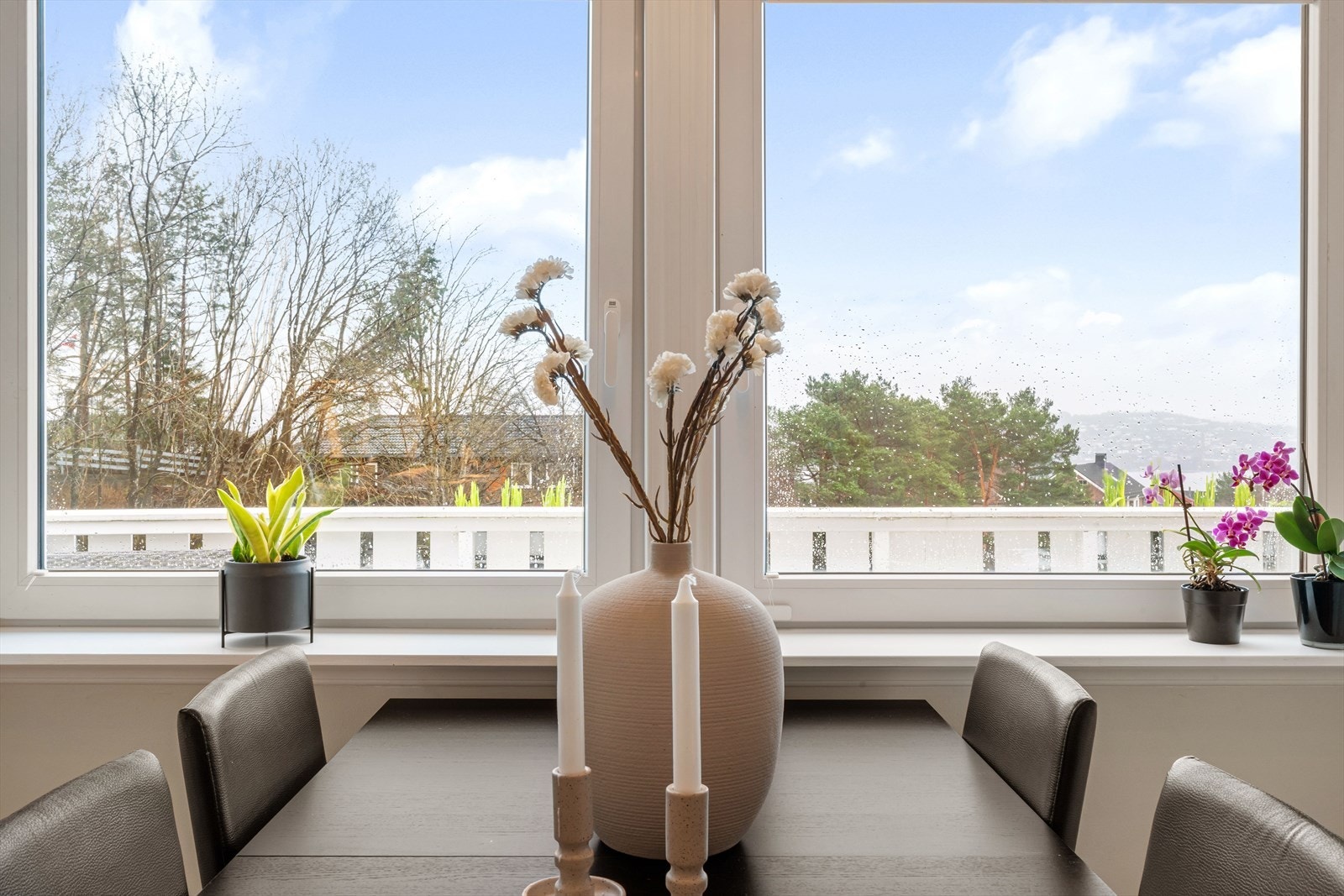 Her kan man nyte morgenkaffen med utsikt Galleribilde