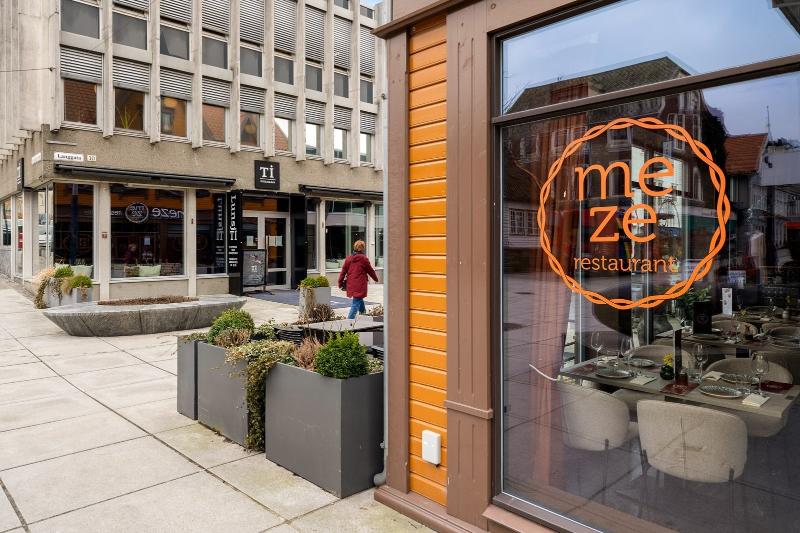 Det er gangavstand til restauranter, kafeer og kino. Galleribilde