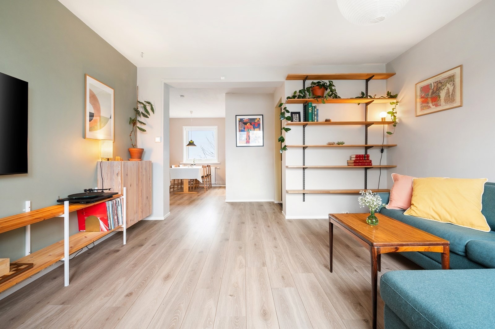 Dette er spesielt gunstig i perioder med svingende strømpriser, da man slipper ekstra kostnader i vinterhalvåret. Galleribilde