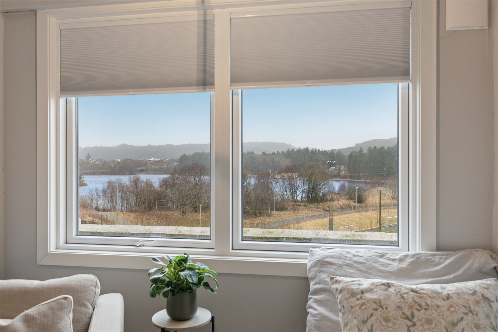 Flott utsikt fra soverom. Galleribilde