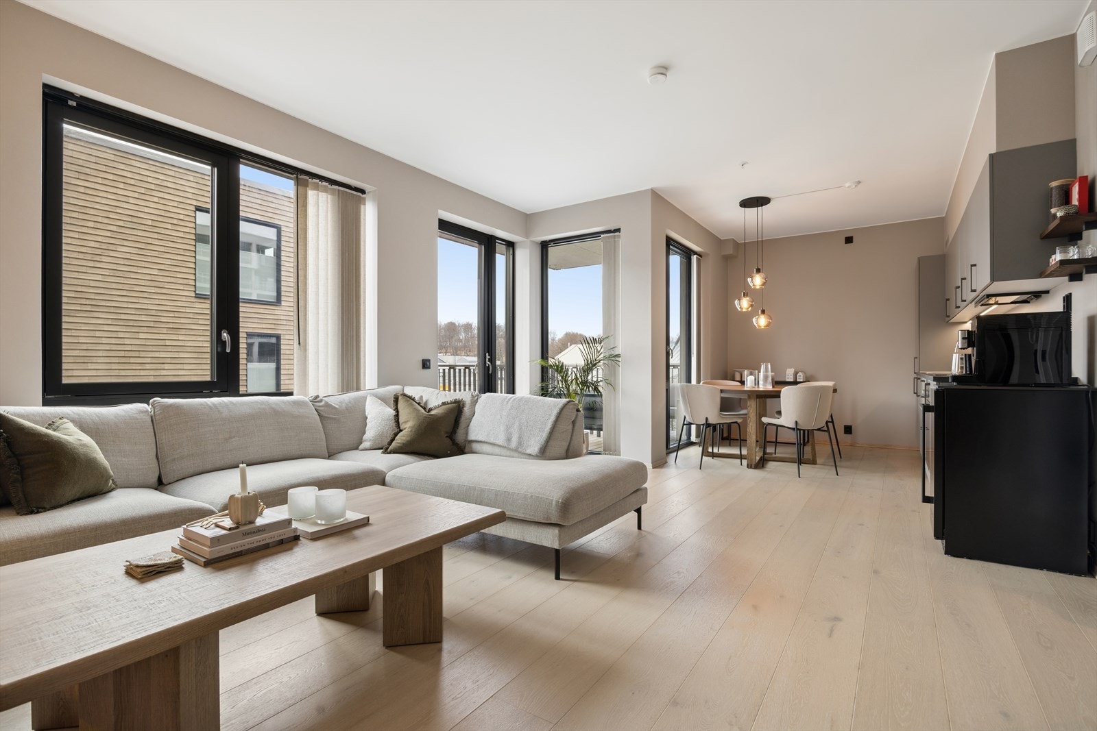 Balansert ventilasjon gir godt inneklima og fjernvarme gir lav strømregning. Galleribilde