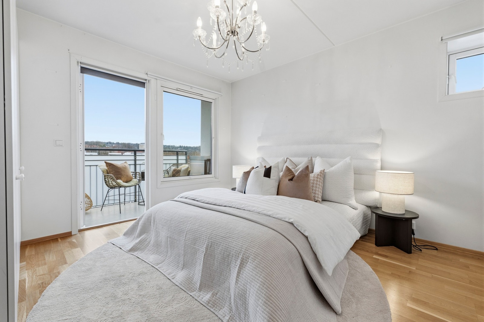 Soverom II - Fra entré er det adkomst til hovedsoverommet. Galleribilde